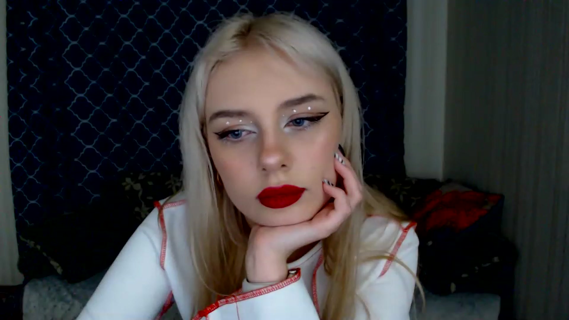 Gallery image thumbnail from Ririma_xo's myfreecams stream on, 03/13/2023, 16:23 image 19 of 20