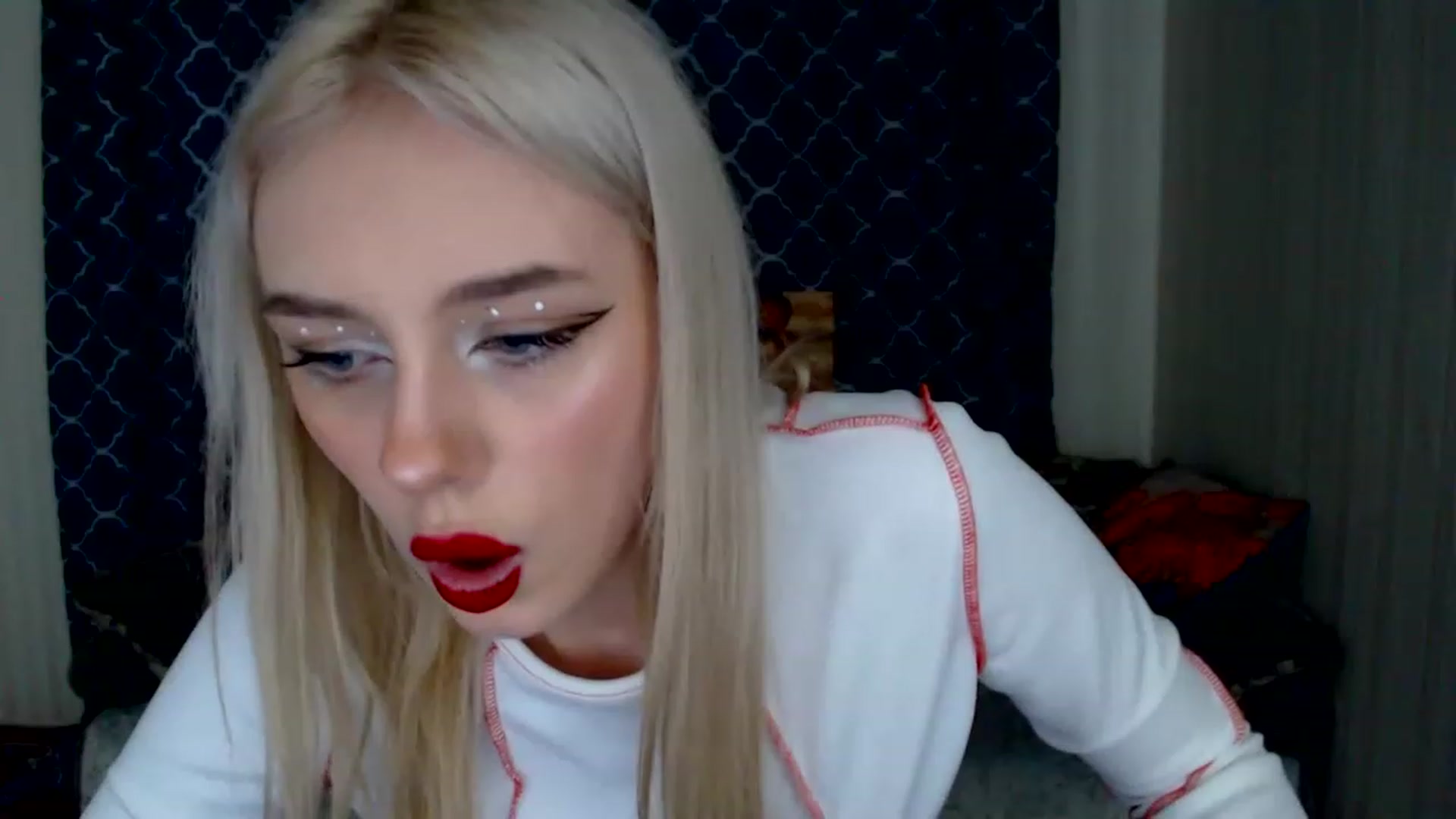 Gallery image thumbnail from Ririma_xo's myfreecams stream on, 03/13/2023, 16:23 image 2 of 20
