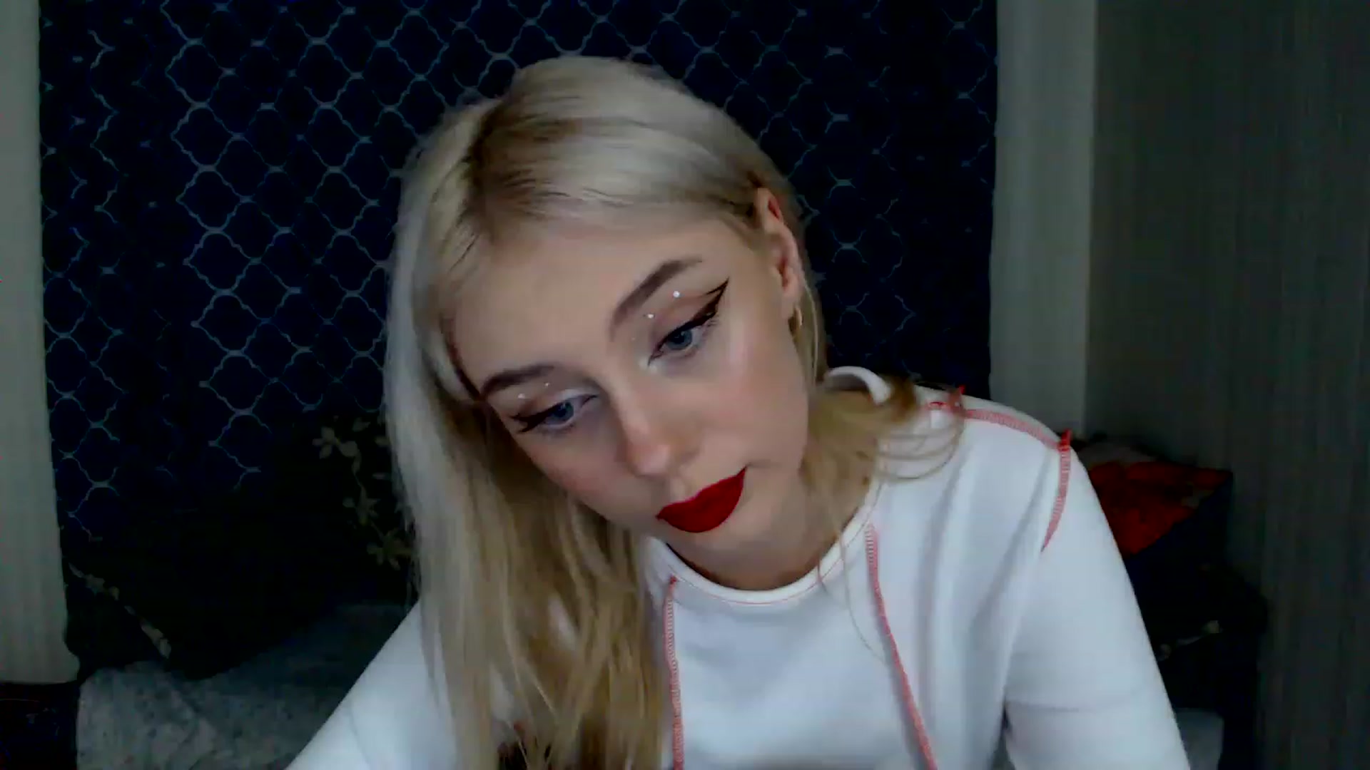 Gallery image thumbnail from Ririma_xo's myfreecams stream on, 03/13/2023, 16:23 image 12 of 20