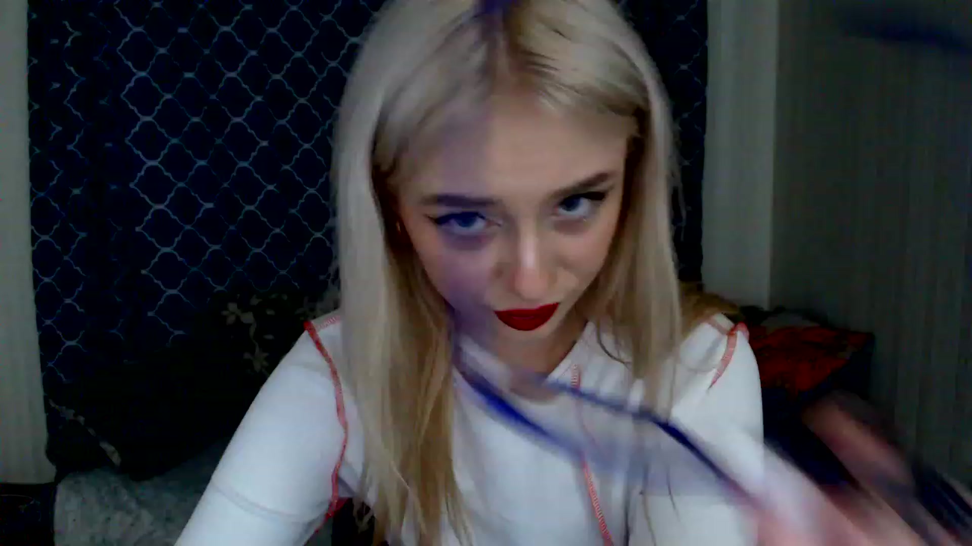 Gallery image thumbnail from Ririma_xo's myfreecams stream on, 03/13/2023, 16:23 image 4 of 20
