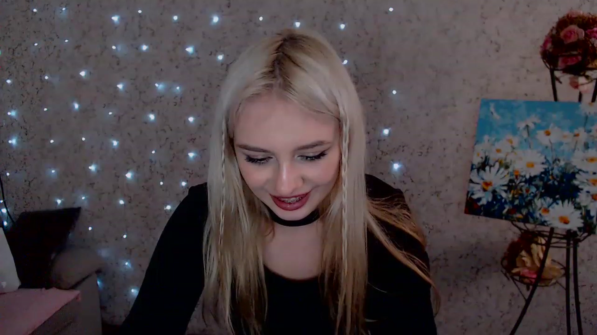 Gallery image thumbnail from Ririma_xo's myfreecams stream on, 03/26/2023, 12:13 image 2 of 20