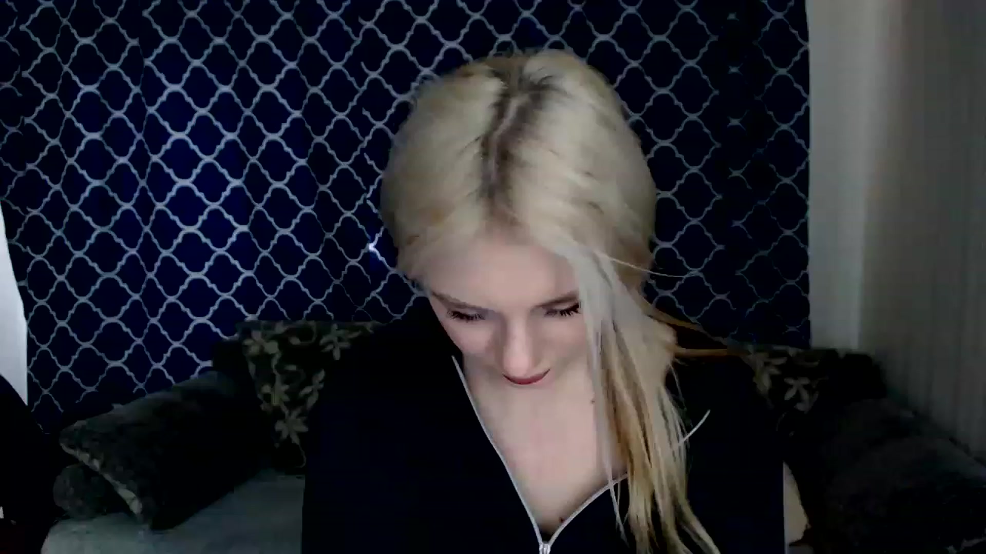 Gallery image thumbnail from Ririma_xo's myfreecams stream on, 04/04/2023, 09:21 image 12 of 20
