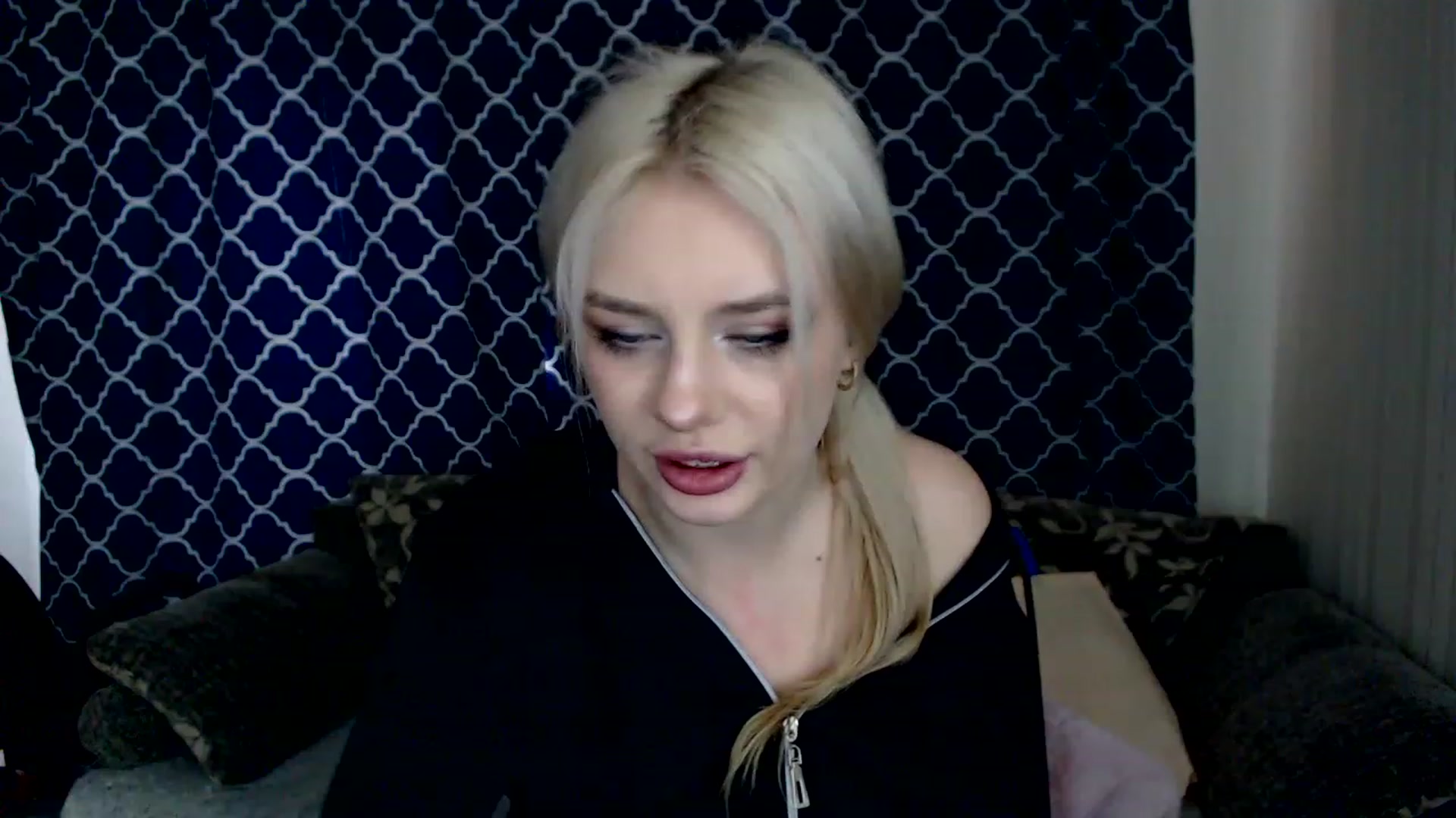 Gallery image thumbnail from Ririma_xo's myfreecams stream on, 04/04/2023, 09:21 image 5 of 20