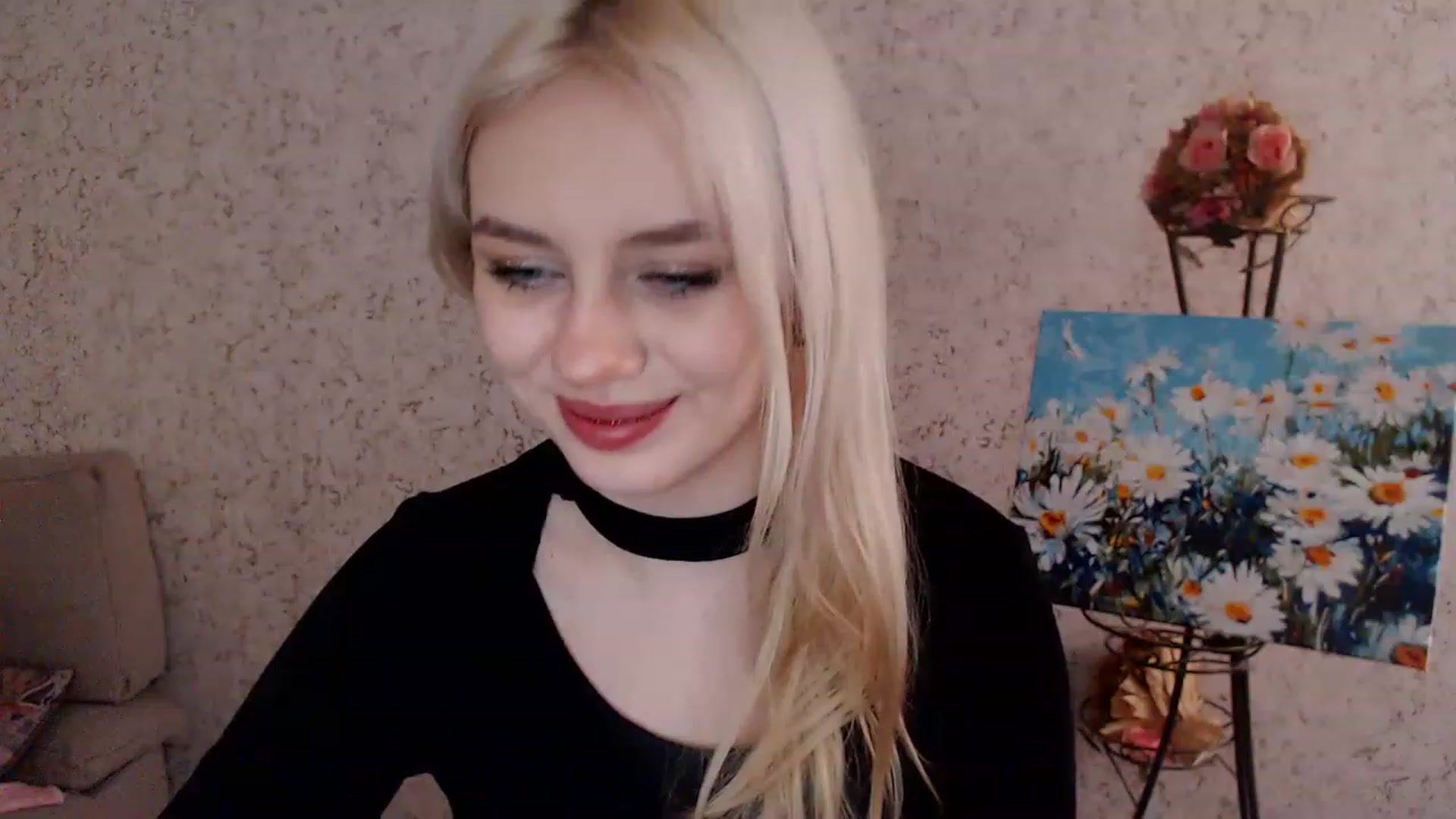 Gallery image thumbnail from Ririma_xo's myfreecams stream on, 04/06/2023, 12:16 image 20 of 20