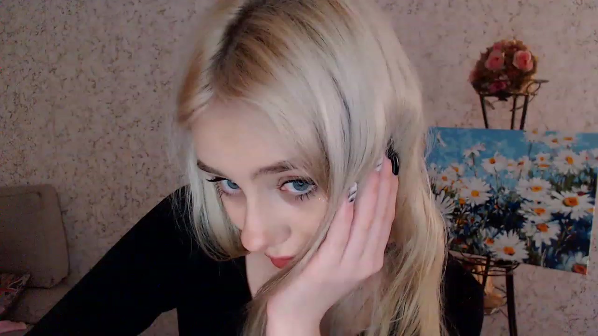 Gallery image thumbnail from Ririma_xo's myfreecams stream on, 04/06/2023, 12:16 image 19 of 20