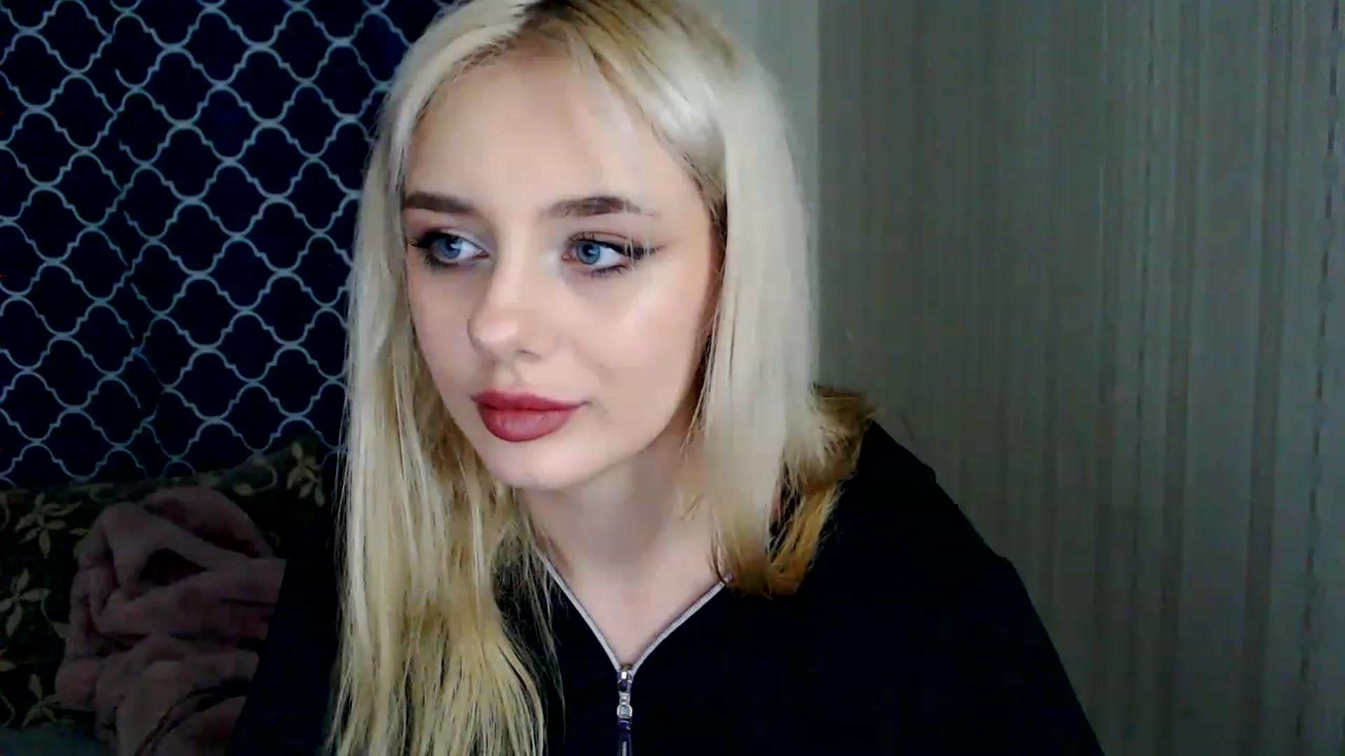 Gallery image thumbnail from Ririma_xo's myfreecams stream on, 04/09/2023, 15:42 image 7 of 20
