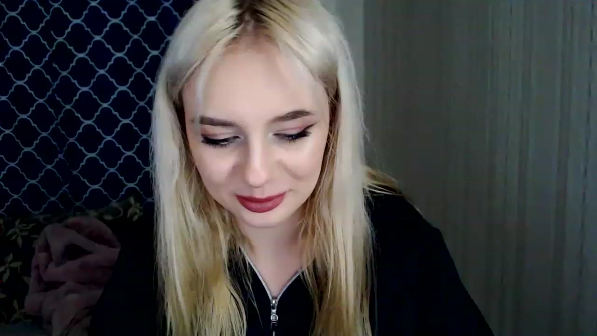 Gallery image thumbnail from Ririma_xo's myfreecams stream on, 04/09/2023, 15:42 image 8 of 20