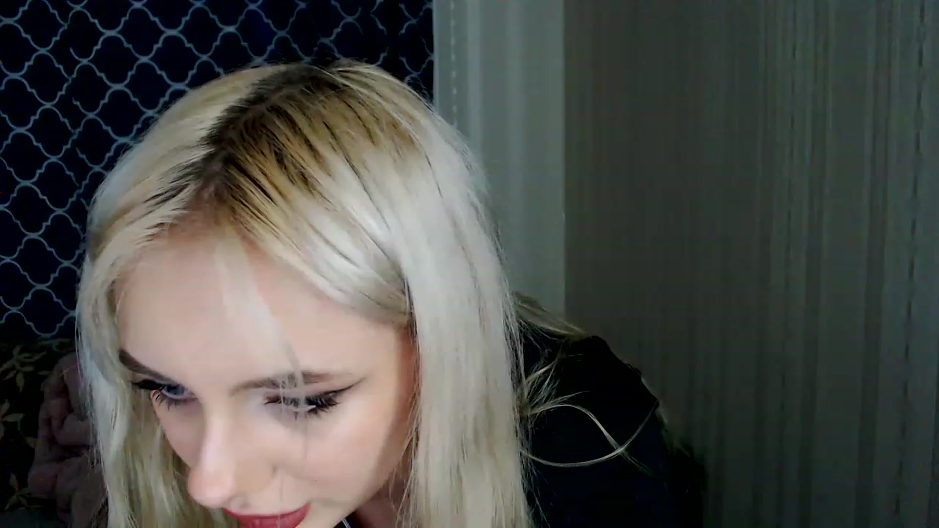 Gallery image thumbnail from Ririma_xo's myfreecams stream on, 04/09/2023, 15:42 image 3 of 20