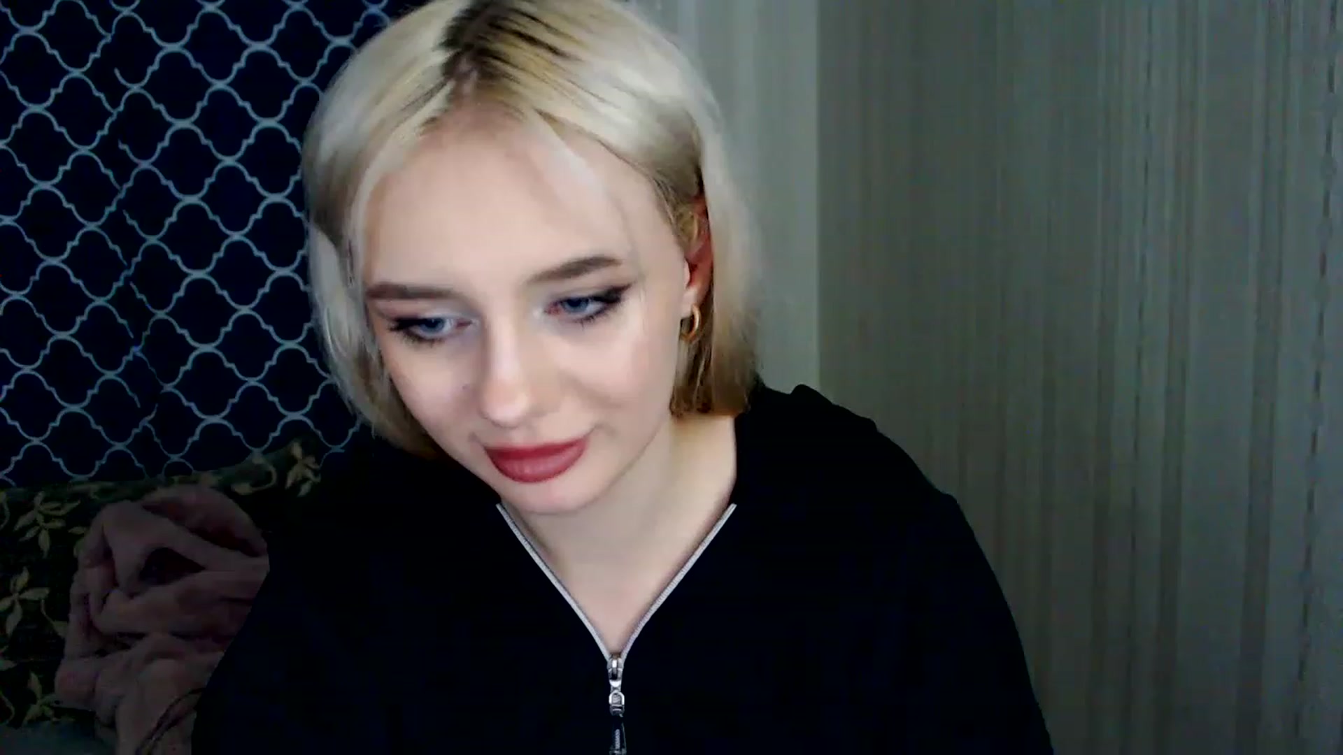 Gallery image thumbnail from Ririma_xo's myfreecams stream on, 04/09/2023, 15:42 image 10 of 20