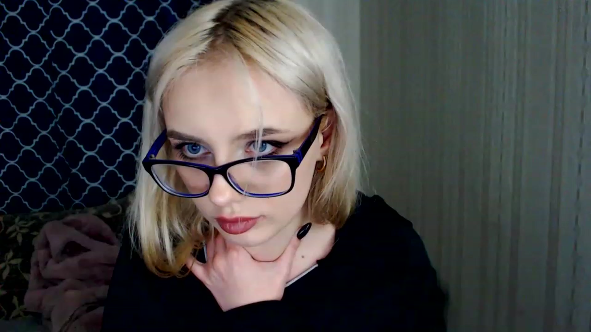 Gallery image thumbnail from Ririma_xo's myfreecams stream on, 04/09/2023, 15:42 image 19 of 20