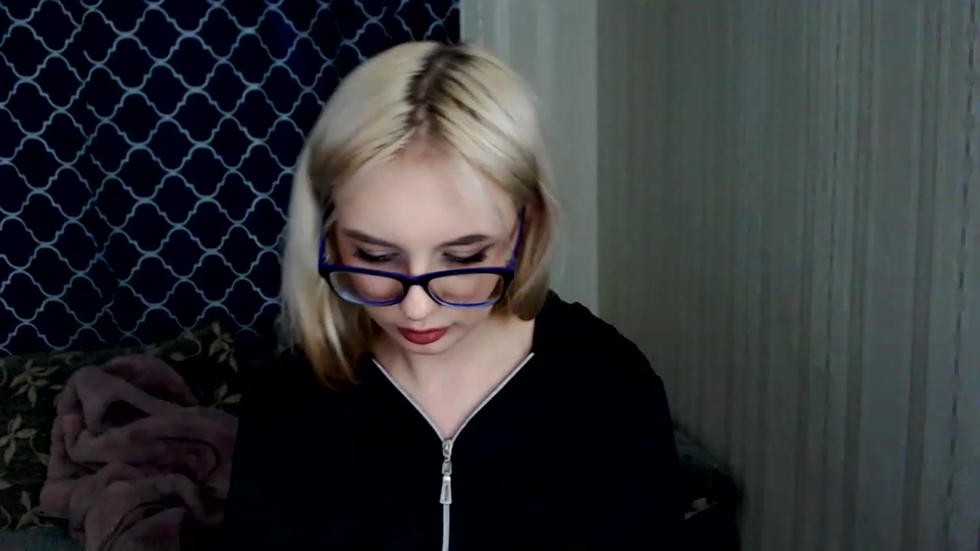 Gallery image thumbnail from Ririma_xo's myfreecams stream on, 04/09/2023, 15:42 image 18 of 20
