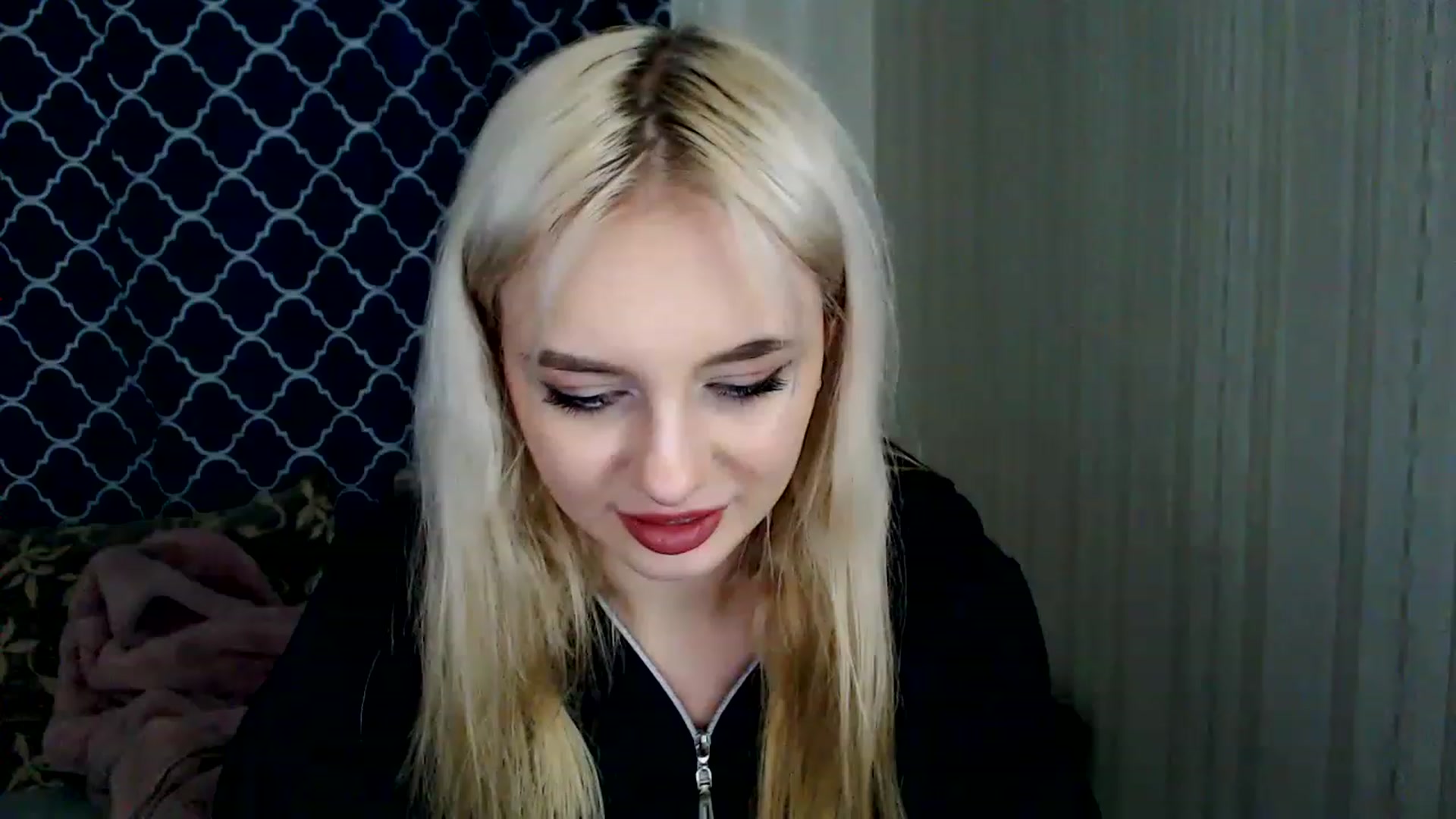 Gallery image thumbnail from Ririma_xo's myfreecams stream on, 04/09/2023, 15:42 image 2 of 20