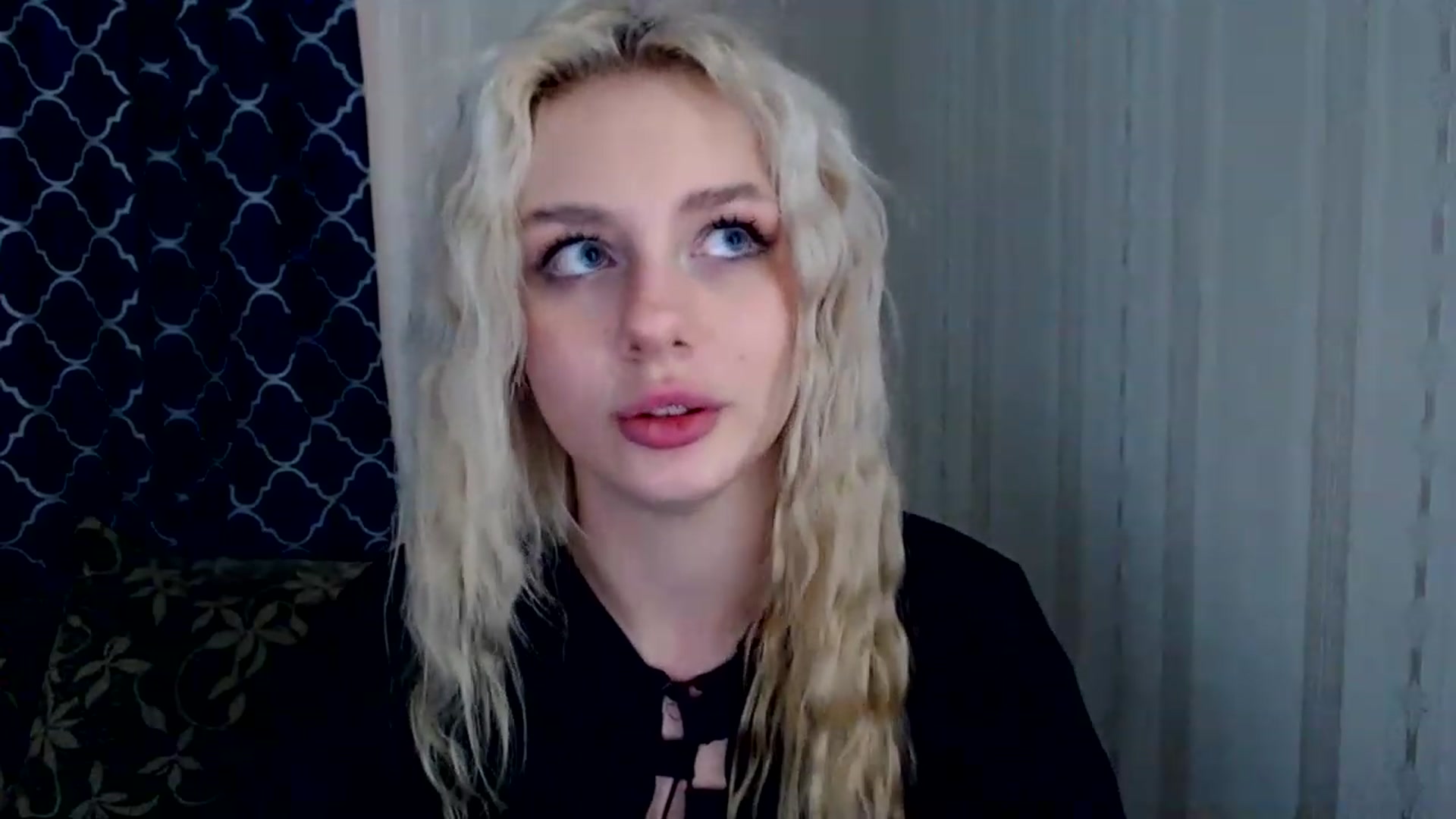 Gallery image thumbnail from Ririma_xo's myfreecams stream on, 04/19/2023, 12:10 image 19 of 20