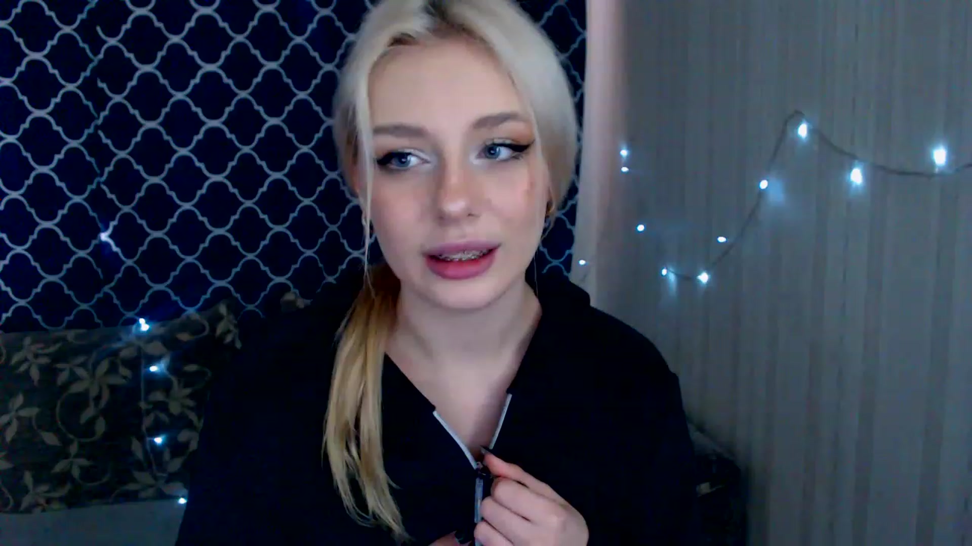 Gallery image thumbnail from Ririma_xo's myfreecams stream on, 04/22/2023, 09:16 image 19 of 20