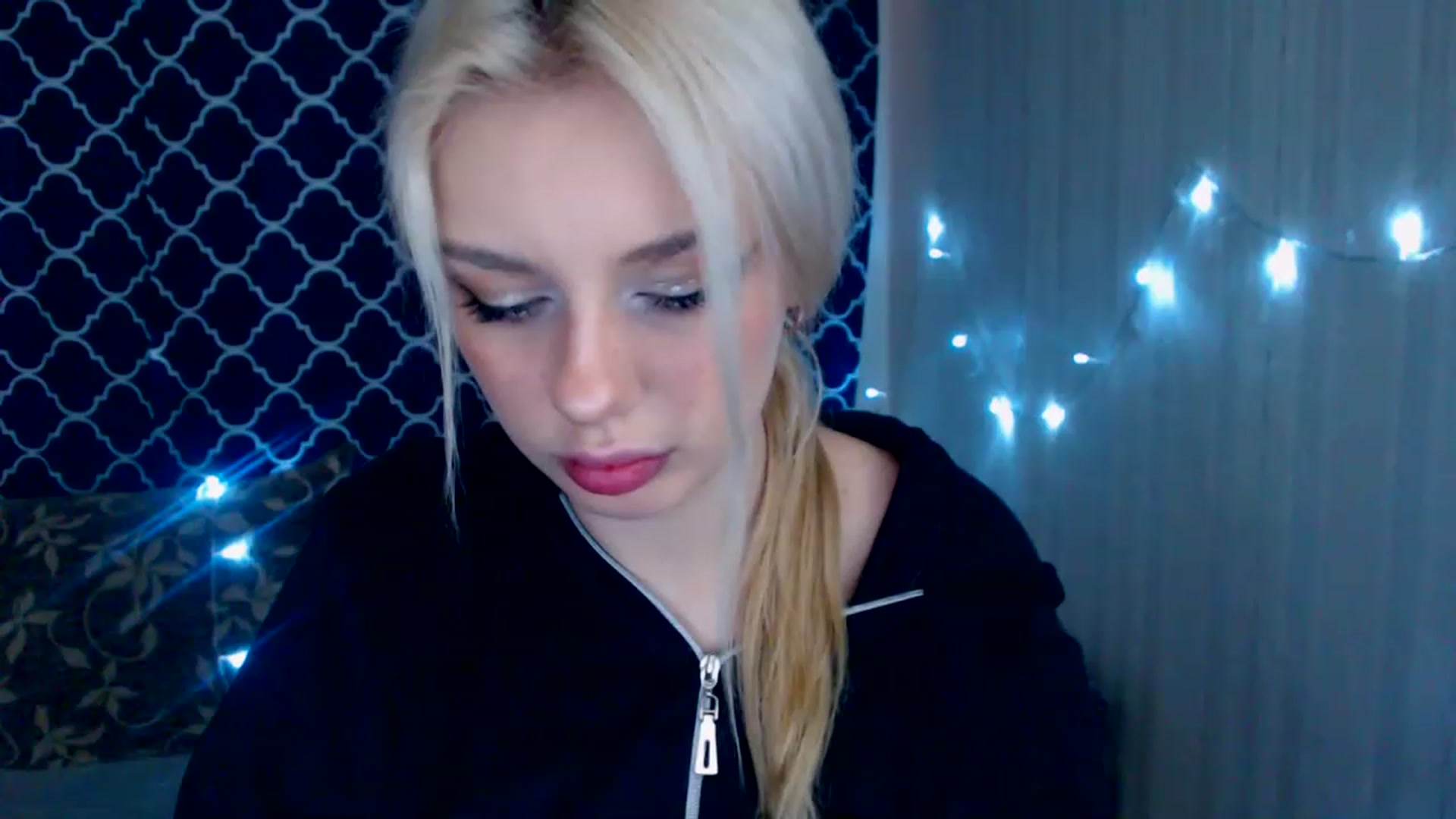 Gallery image thumbnail from Ririma_xo's myfreecams stream on, 04/22/2023, 09:16 image 9 of 20