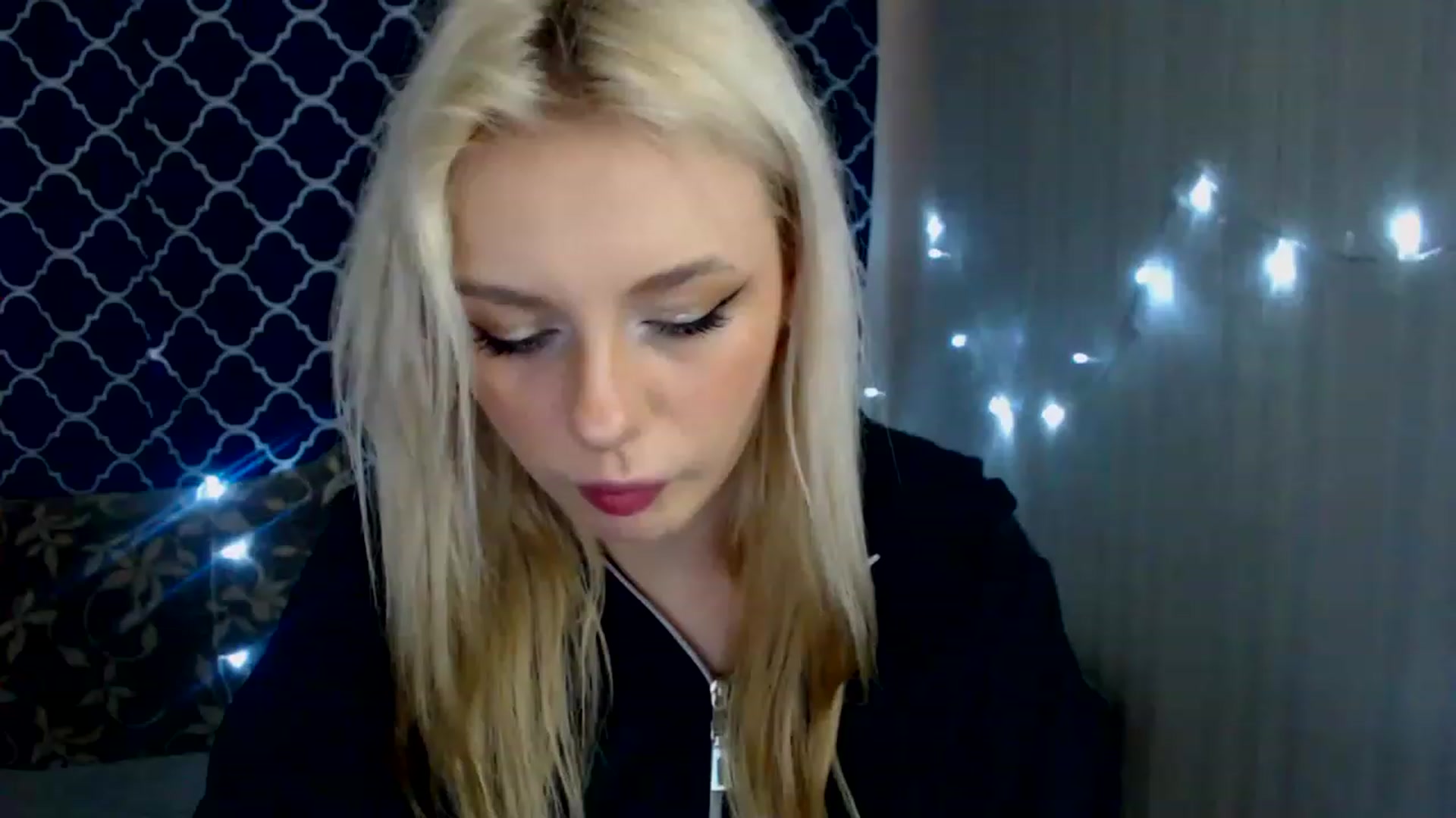 Gallery image thumbnail from Ririma_xo's myfreecams stream on, 04/22/2023, 09:16 image 1 of 20
