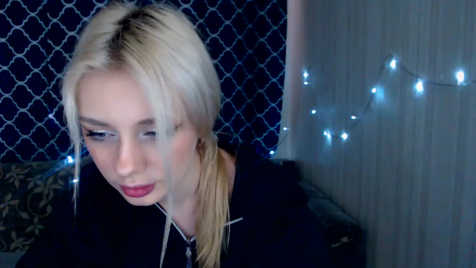 Gallery image thumbnail from Ririma_xo's myfreecams stream on, 04/22/2023, 09:16 image 11 of 20