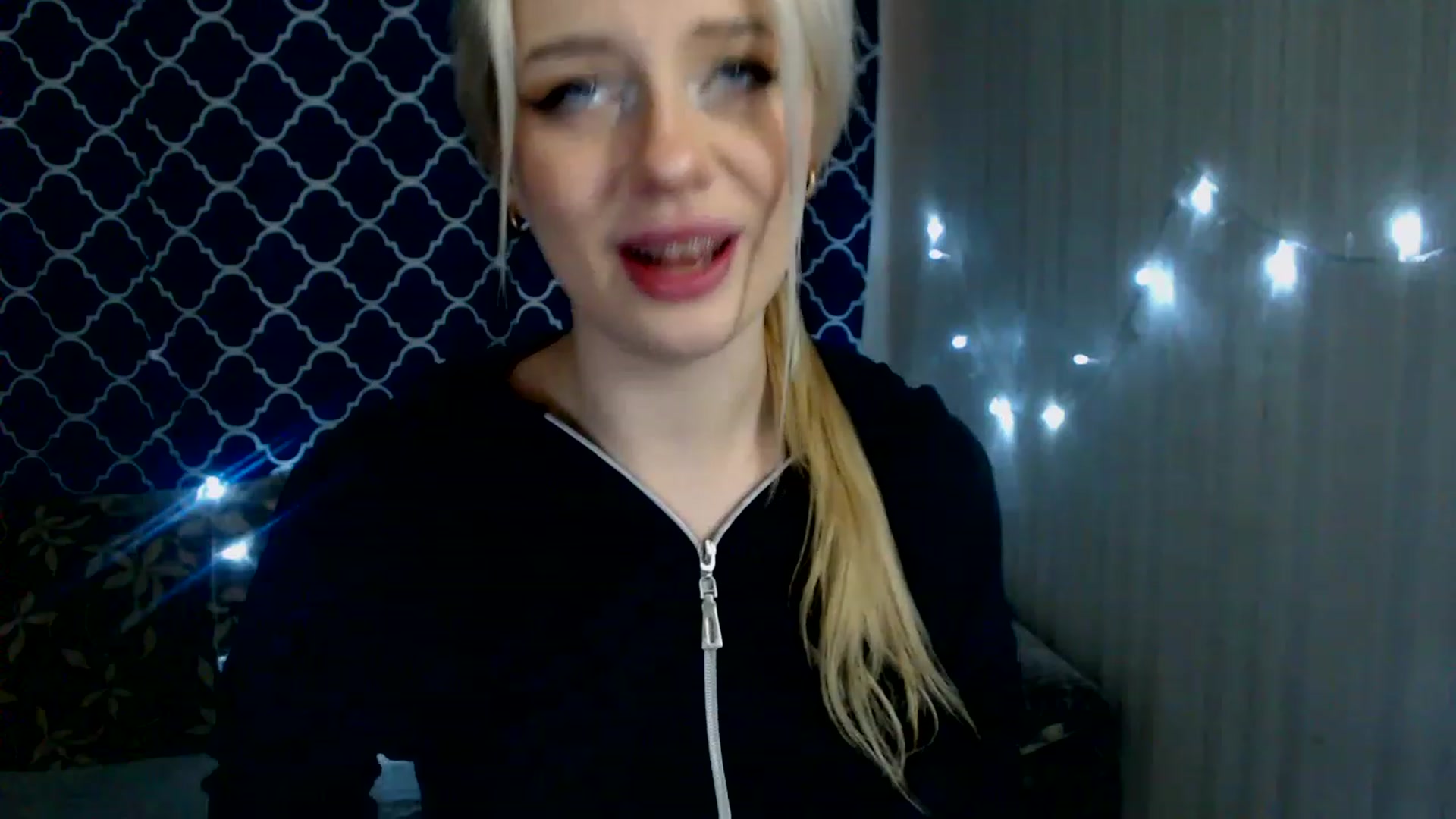 Gallery image thumbnail from Ririma_xo's myfreecams stream on, 04/22/2023, 09:16 image 5 of 20