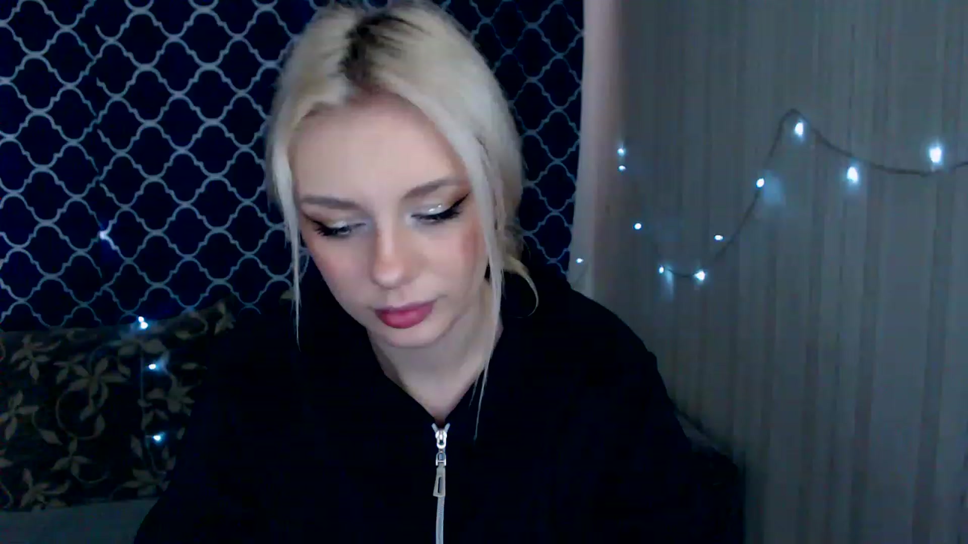 Gallery image thumbnail from Ririma_xo's myfreecams stream on, 04/22/2023, 09:16 image 15 of 20