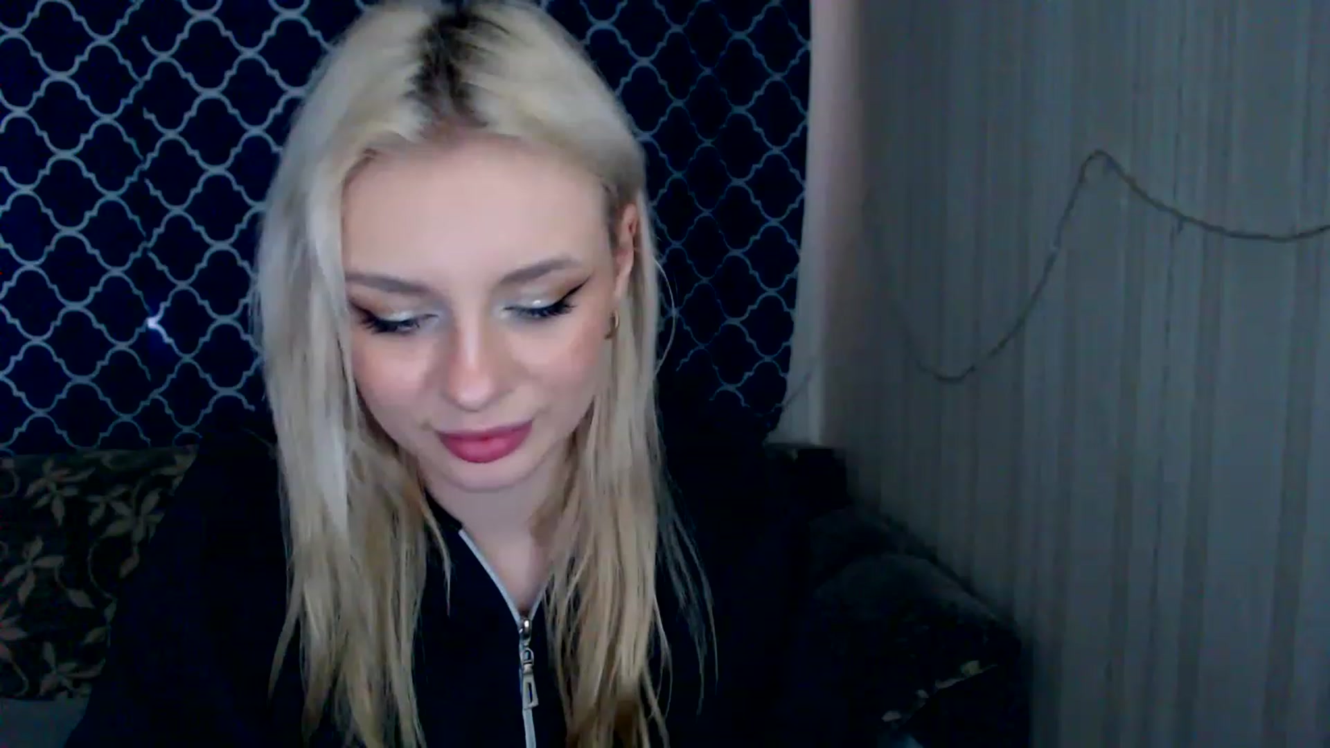 Gallery image thumbnail from Ririma_xo's myfreecams stream on, 04/22/2023, 10:15 image 6 of 20