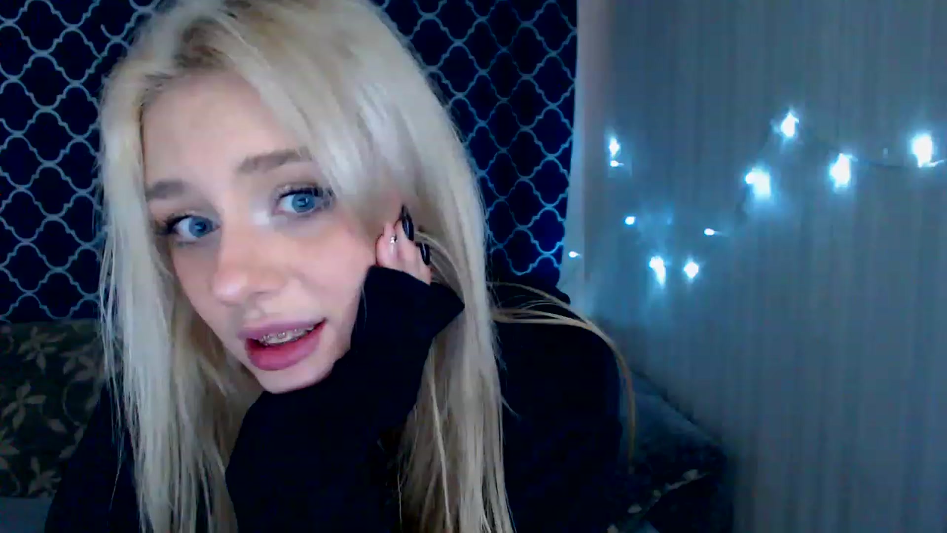 Gallery image thumbnail from Ririma_xo's myfreecams stream on, 04/22/2023, 10:15 image 15 of 20