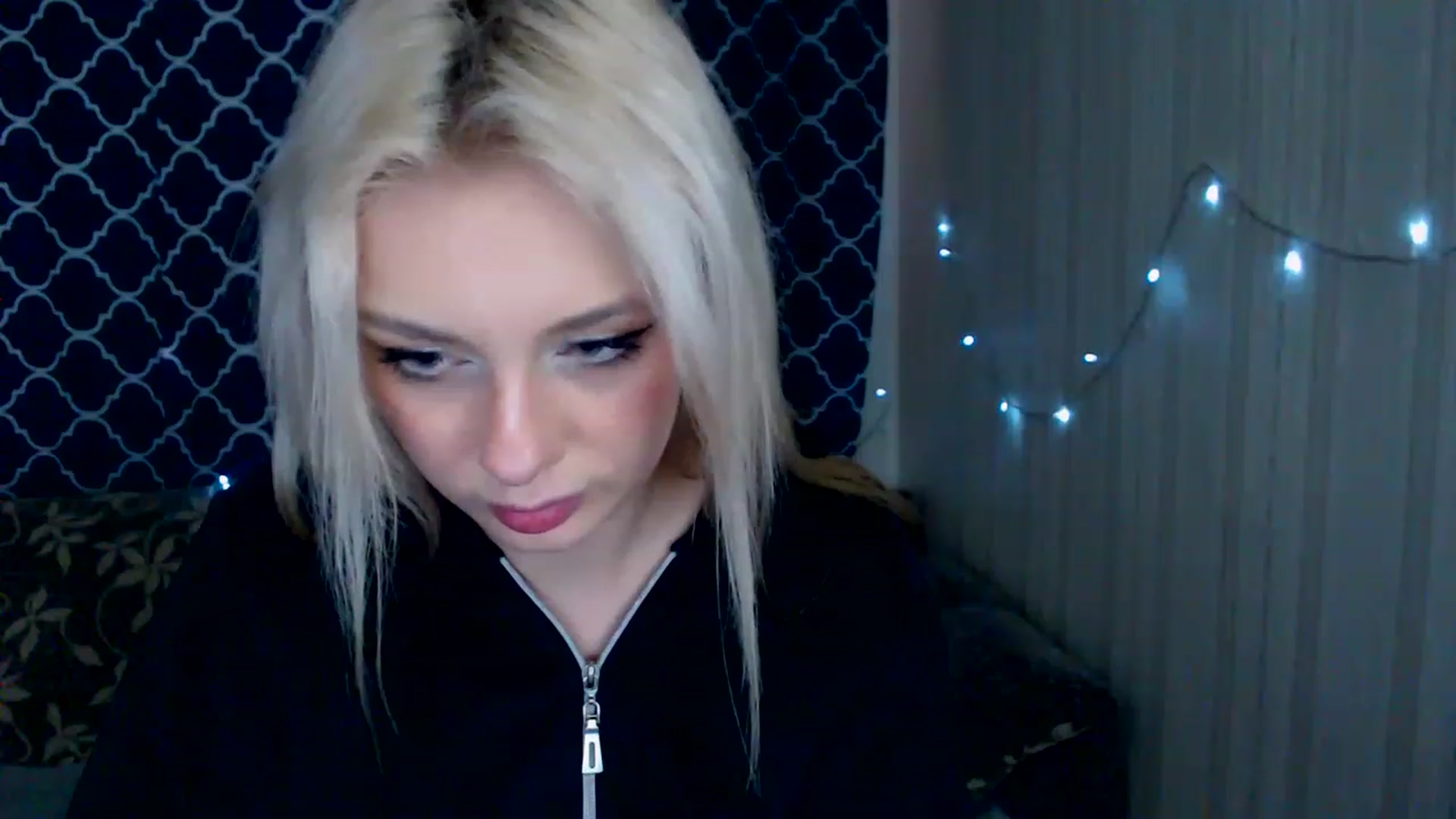Gallery image thumbnail from Ririma_xo's myfreecams stream on, 04/22/2023, 10:15 image 19 of 20