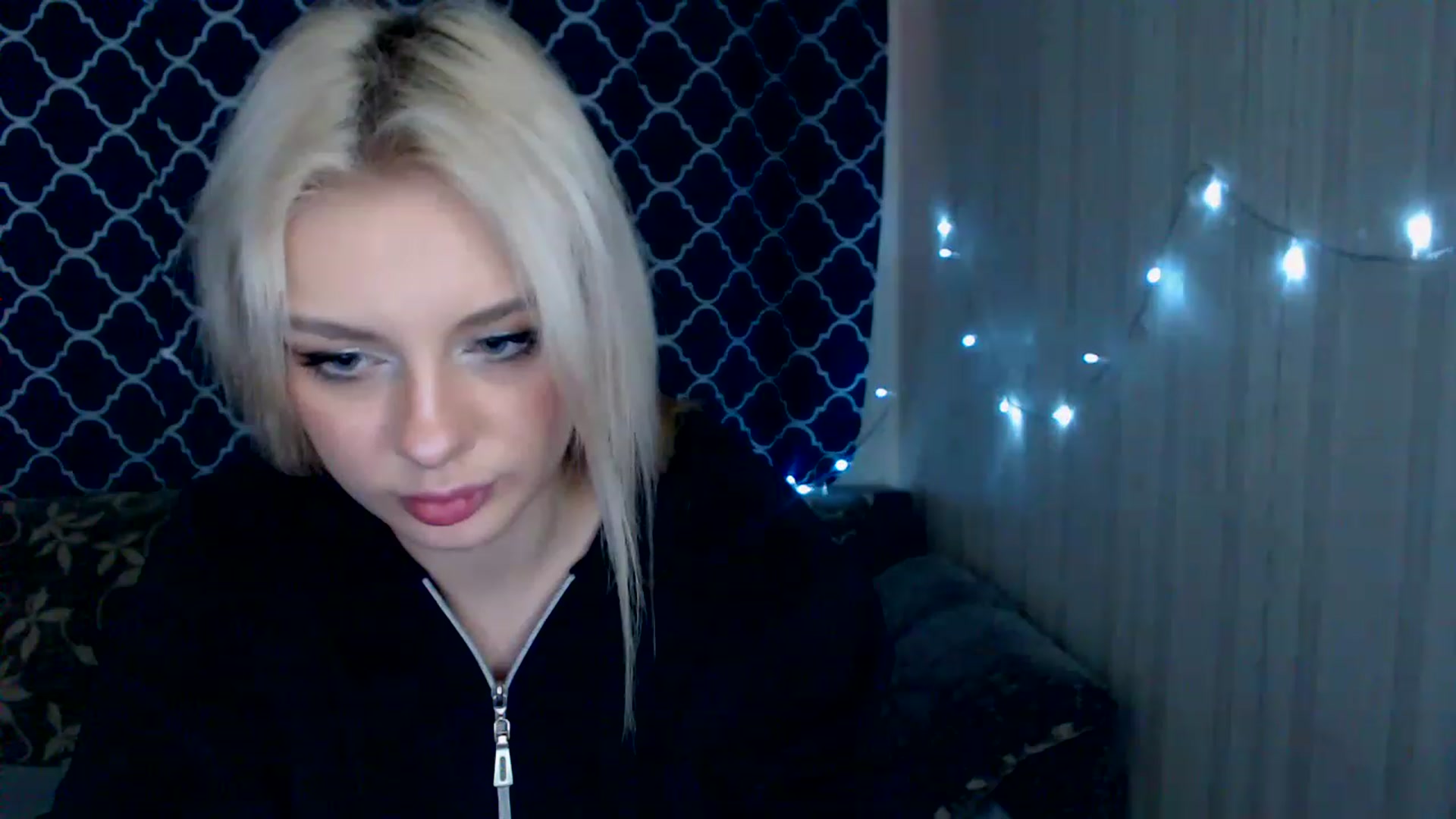 Gallery image thumbnail from Ririma_xo's myfreecams stream on, 04/22/2023, 10:15 image 18 of 20