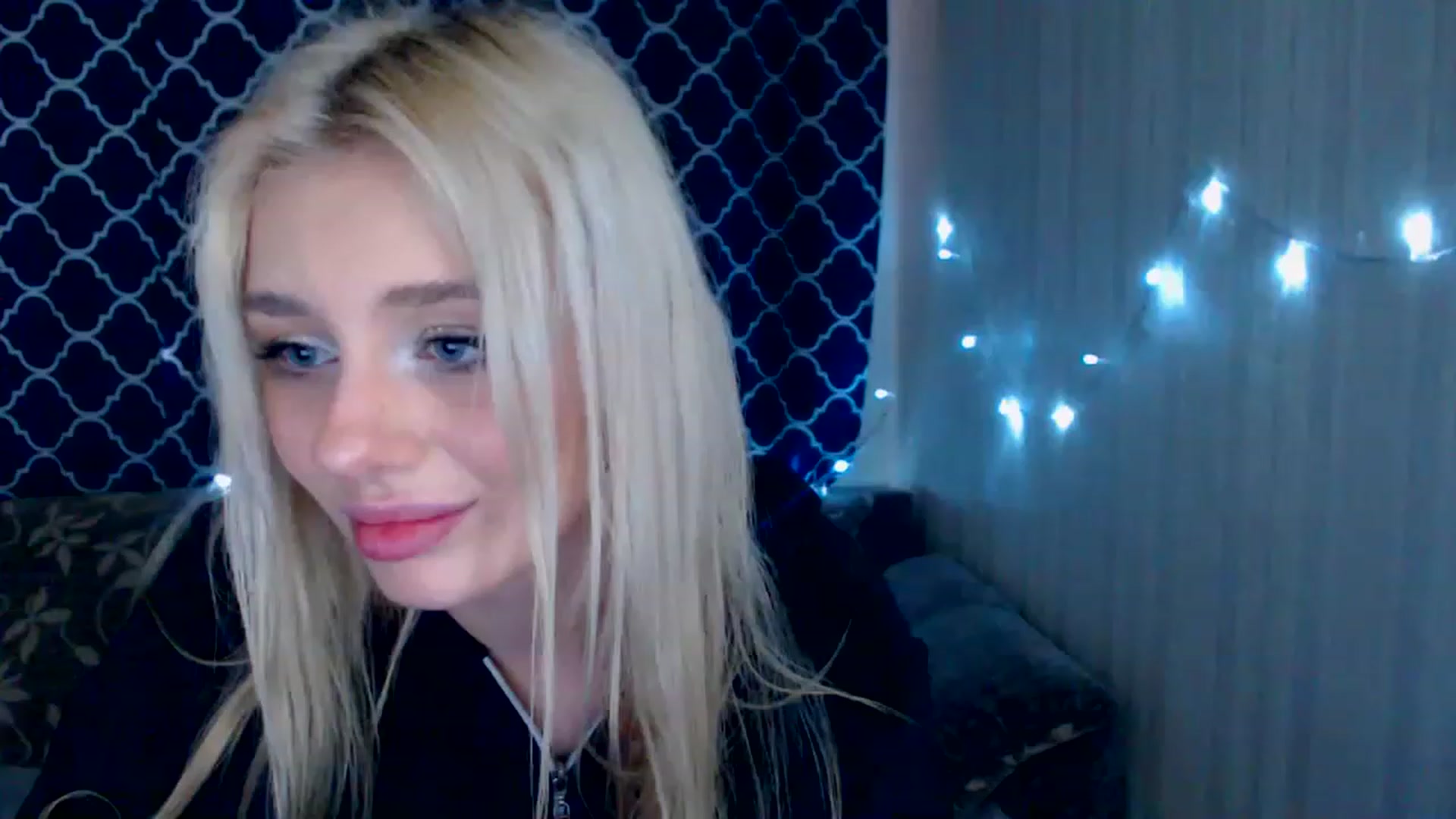 Gallery image thumbnail from Ririma_xo's myfreecams stream on, 04/22/2023, 10:15 image 1 of 20