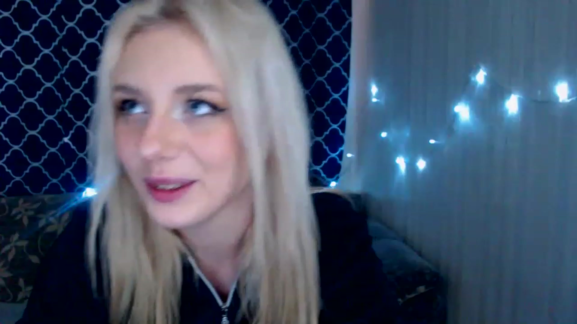 Gallery image thumbnail from Ririma_xo's myfreecams stream on, 04/22/2023, 10:15 image 14 of 20