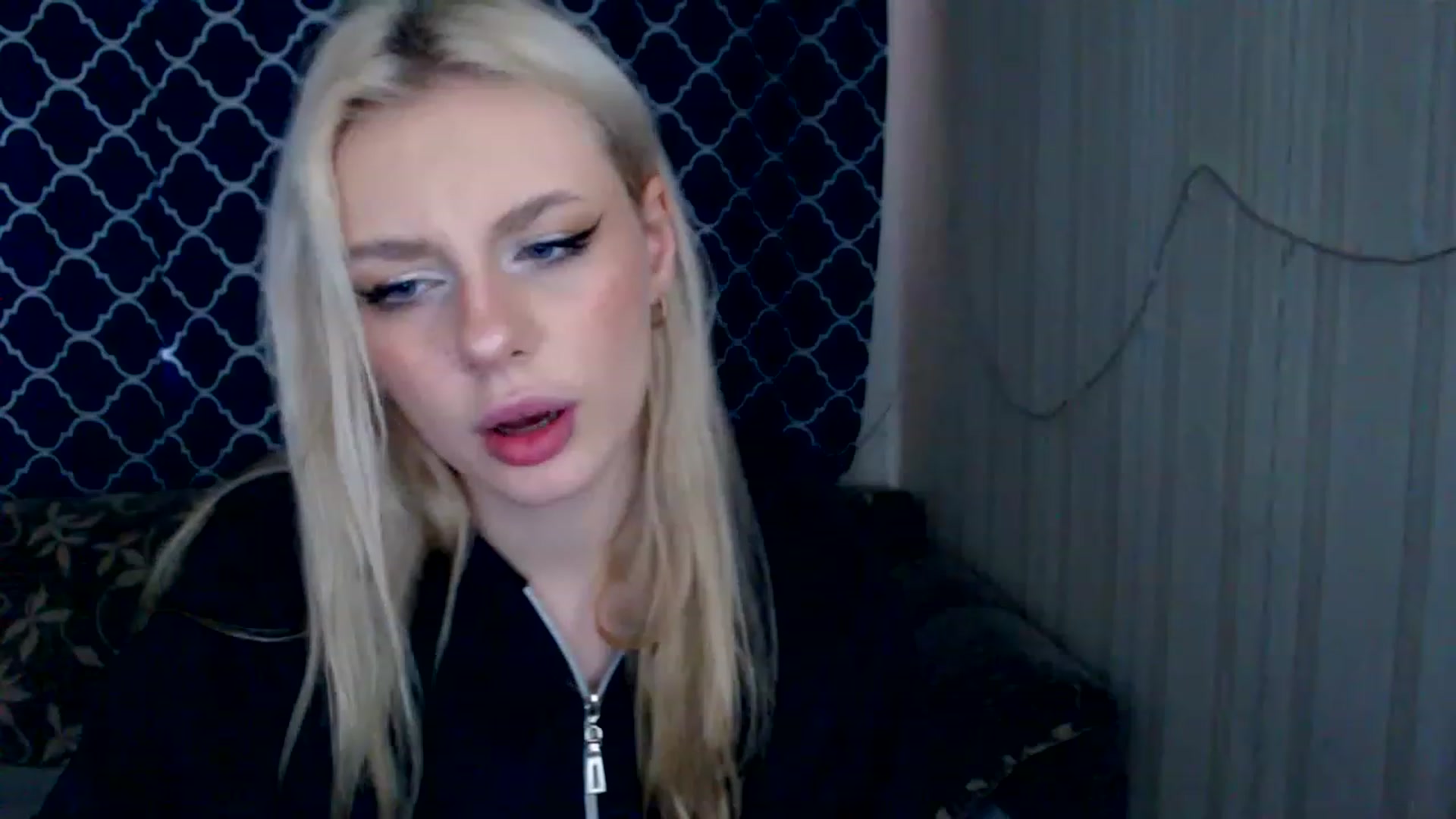 Gallery image thumbnail from Ririma_xo's myfreecams stream on, 04/22/2023, 10:15 image 4 of 20