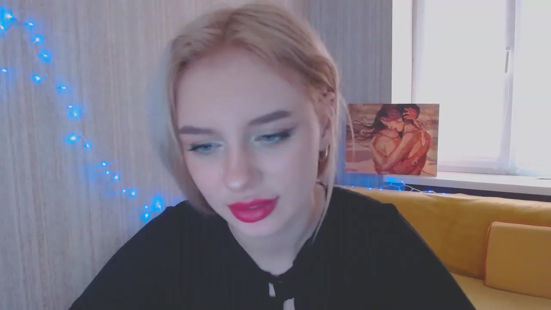 Gallery image thumbnail from Ririma_xo's myfreecams stream on, 05/04/2023, 12:14 image 18 of 20