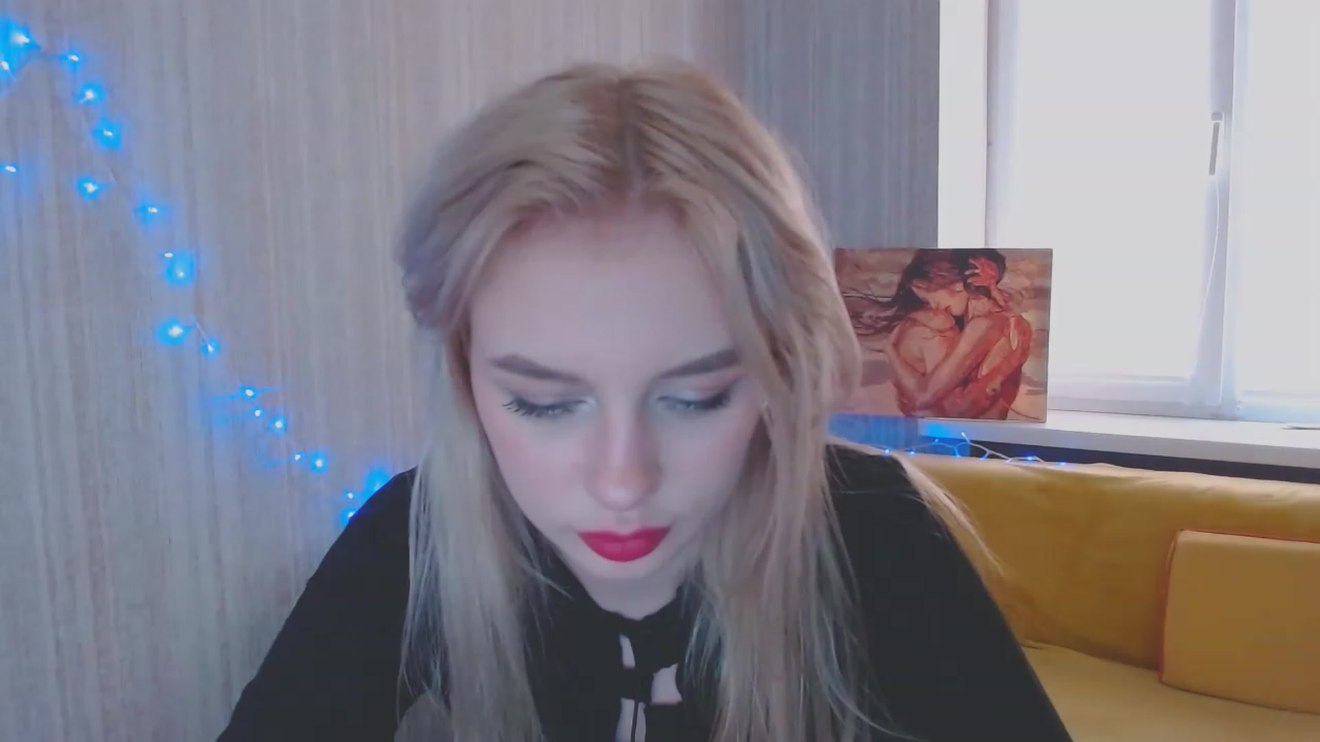 Gallery image thumbnail from Ririma_xo's myfreecams stream on, 05/04/2023, 12:14 image 4 of 20