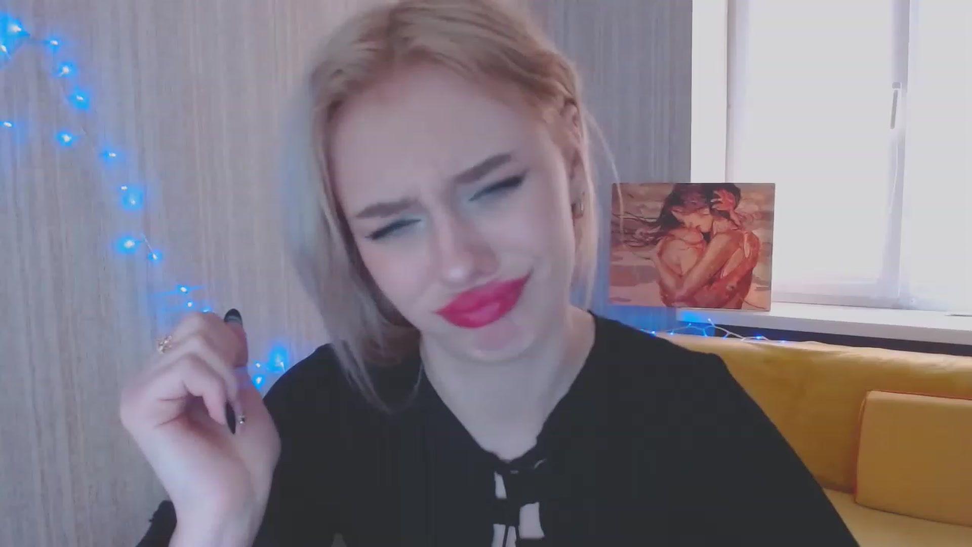 Gallery image thumbnail from Ririma_xo's myfreecams stream on, 05/04/2023, 12:14 image 19 of 20