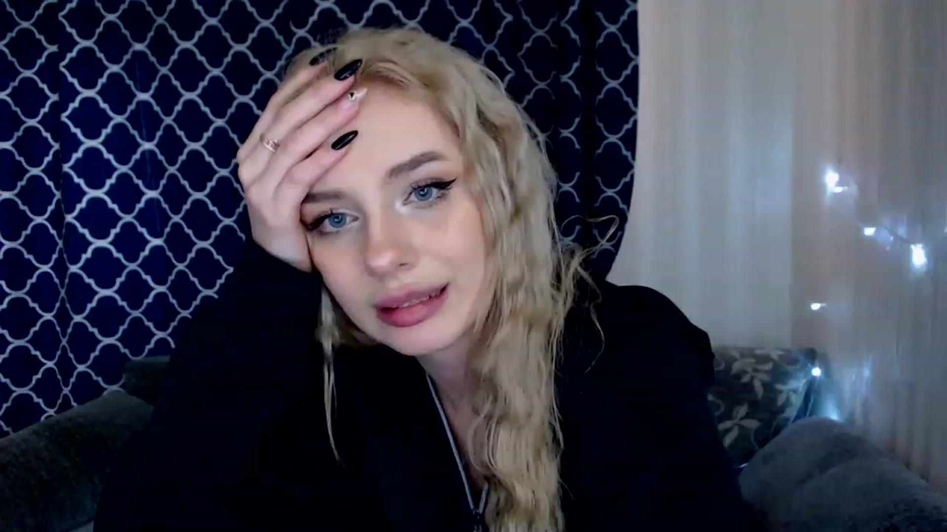 Gallery image thumbnail from Ririma_xo's myfreecams stream on, 05/09/2023, 10:42 image 2 of 20