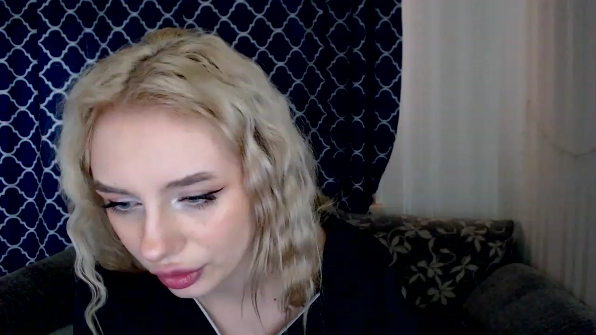 Gallery image thumbnail from Ririma_xo's myfreecams stream on, 05/09/2023, 10:42 image 1 of 20