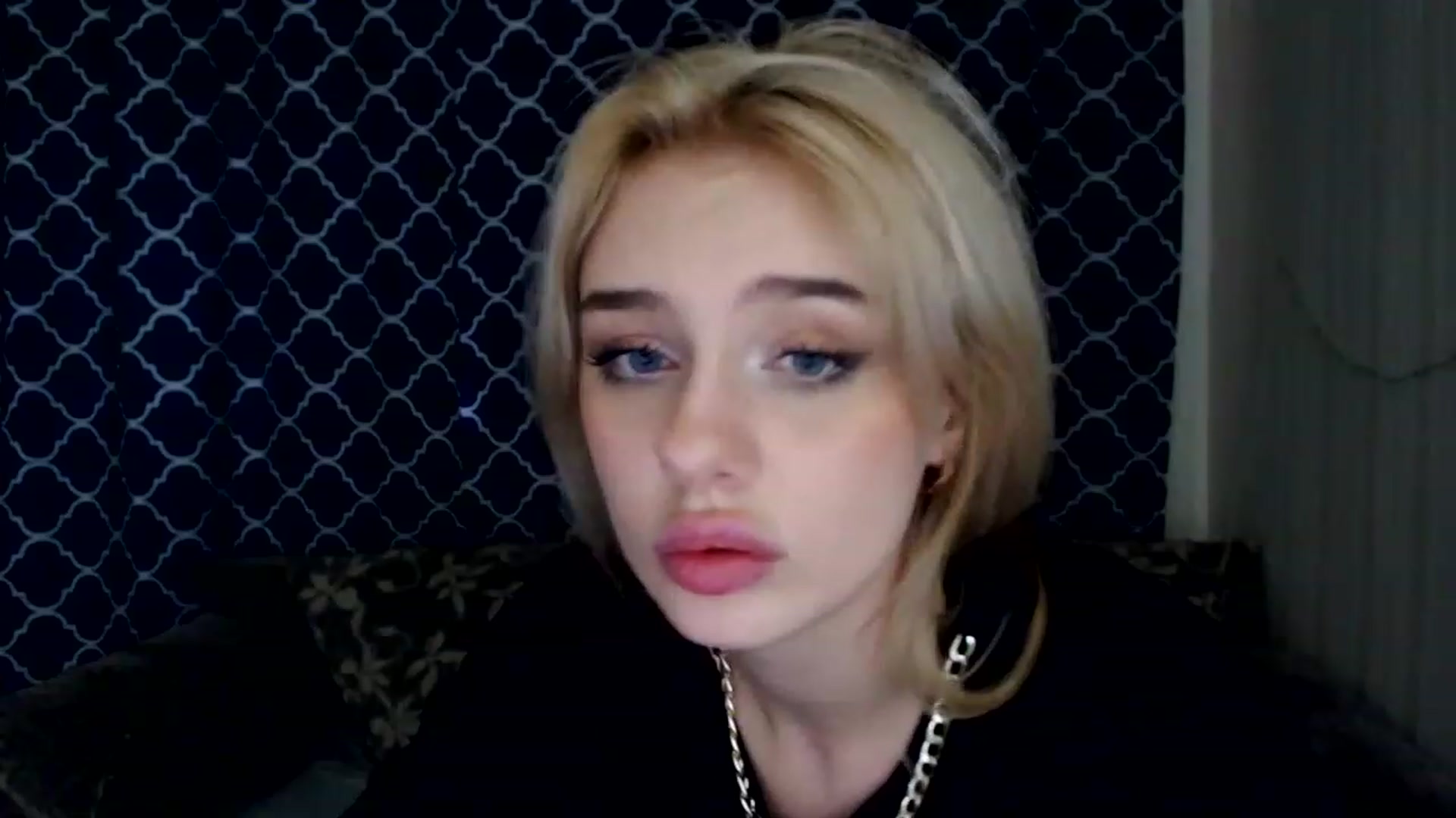 Gallery image thumbnail from Ririma_xo's myfreecams stream on, 05/23/2023, 16:00 image 10 of 20