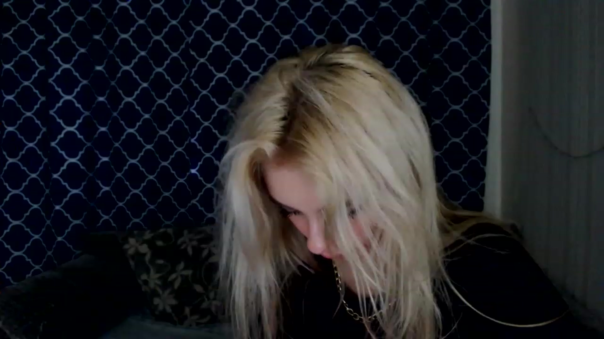 Gallery image thumbnail from Ririma_xo's myfreecams stream on, 05/23/2023, 16:00 image 5 of 20