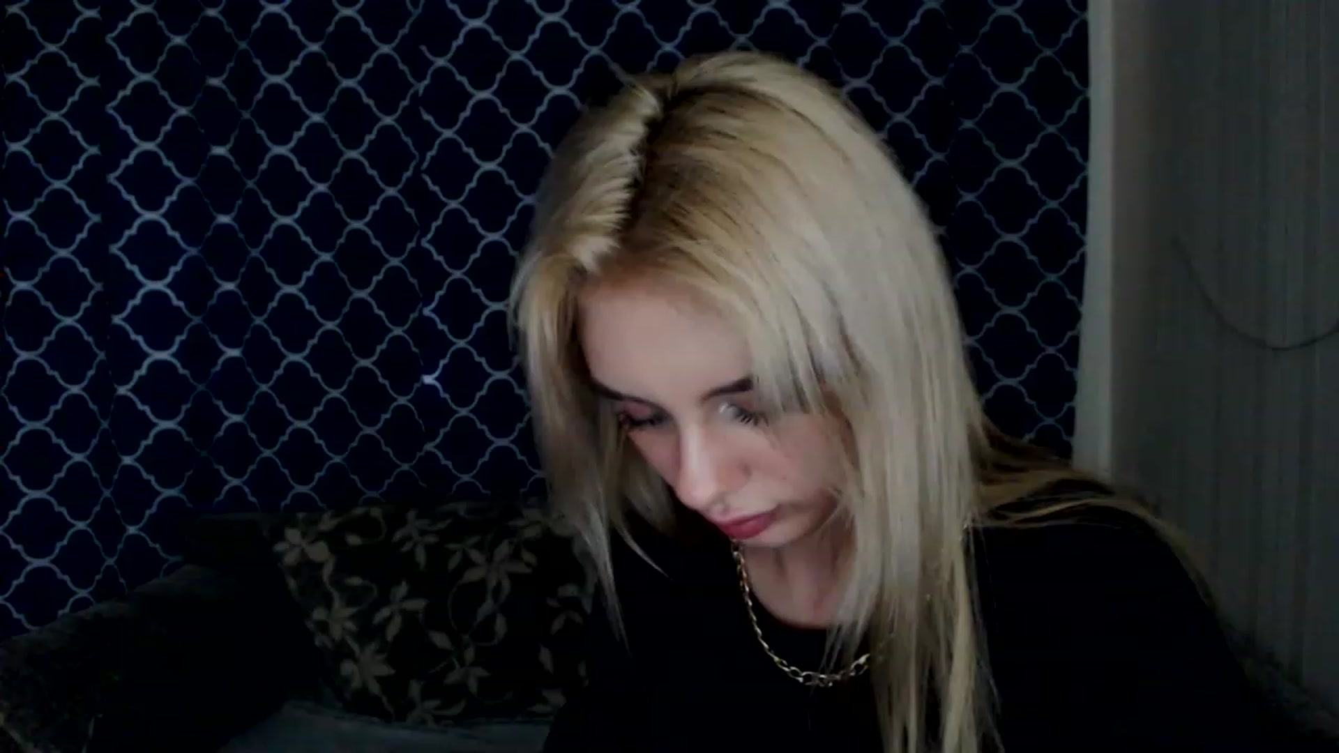 Gallery image thumbnail from Ririma_xo's myfreecams stream on, 05/23/2023, 16:00 image 1 of 20
