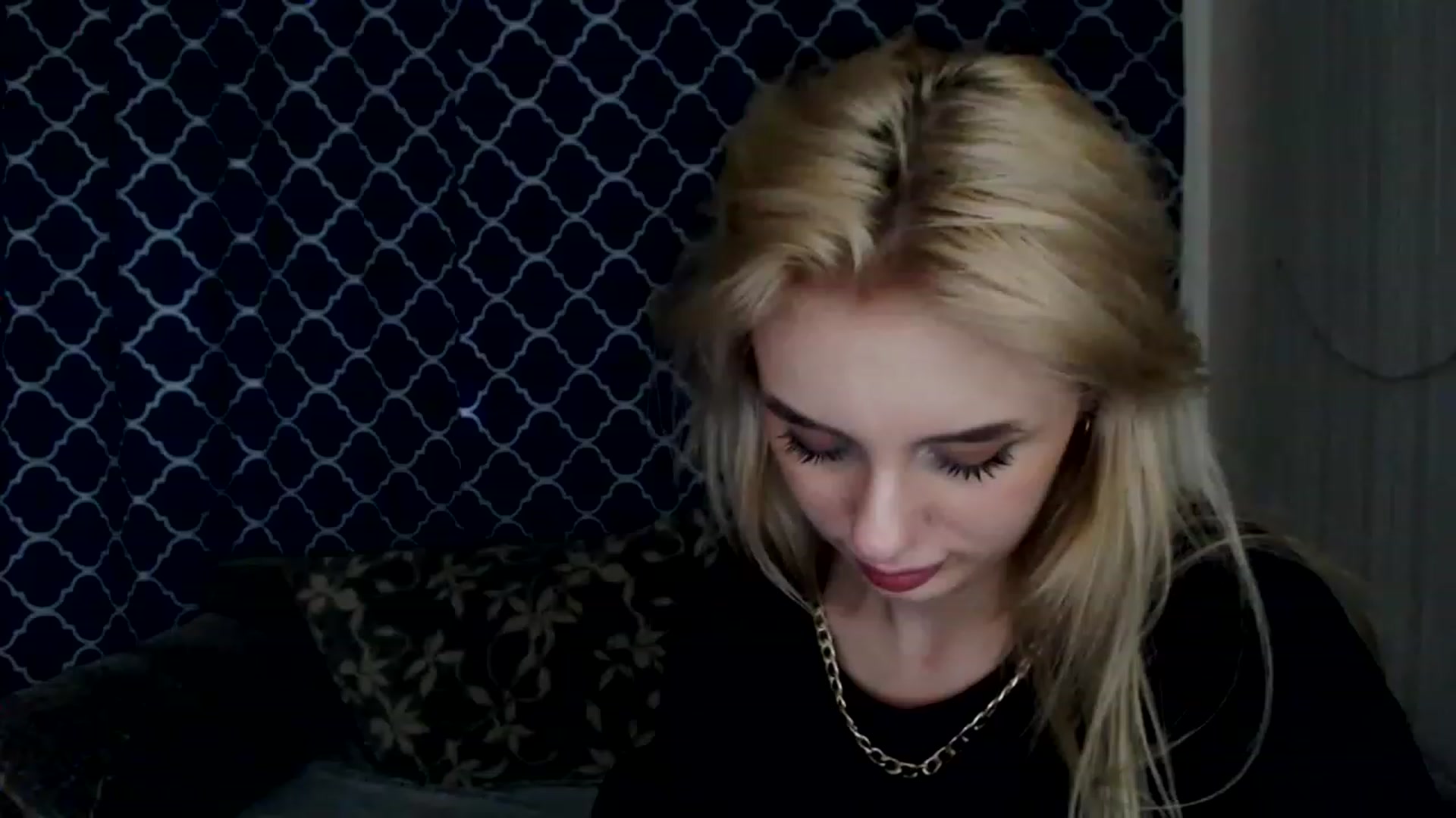 Gallery image thumbnail from Ririma_xo's myfreecams stream on, 05/23/2023, 16:00 image 2 of 20