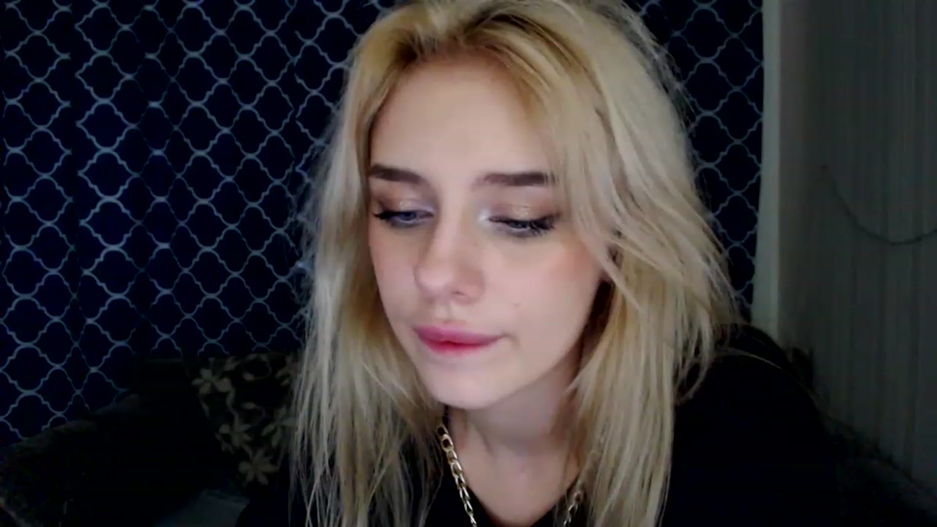 Gallery image thumbnail from Ririma_xo's myfreecams stream on, 05/23/2023, 16:00 image 9 of 20