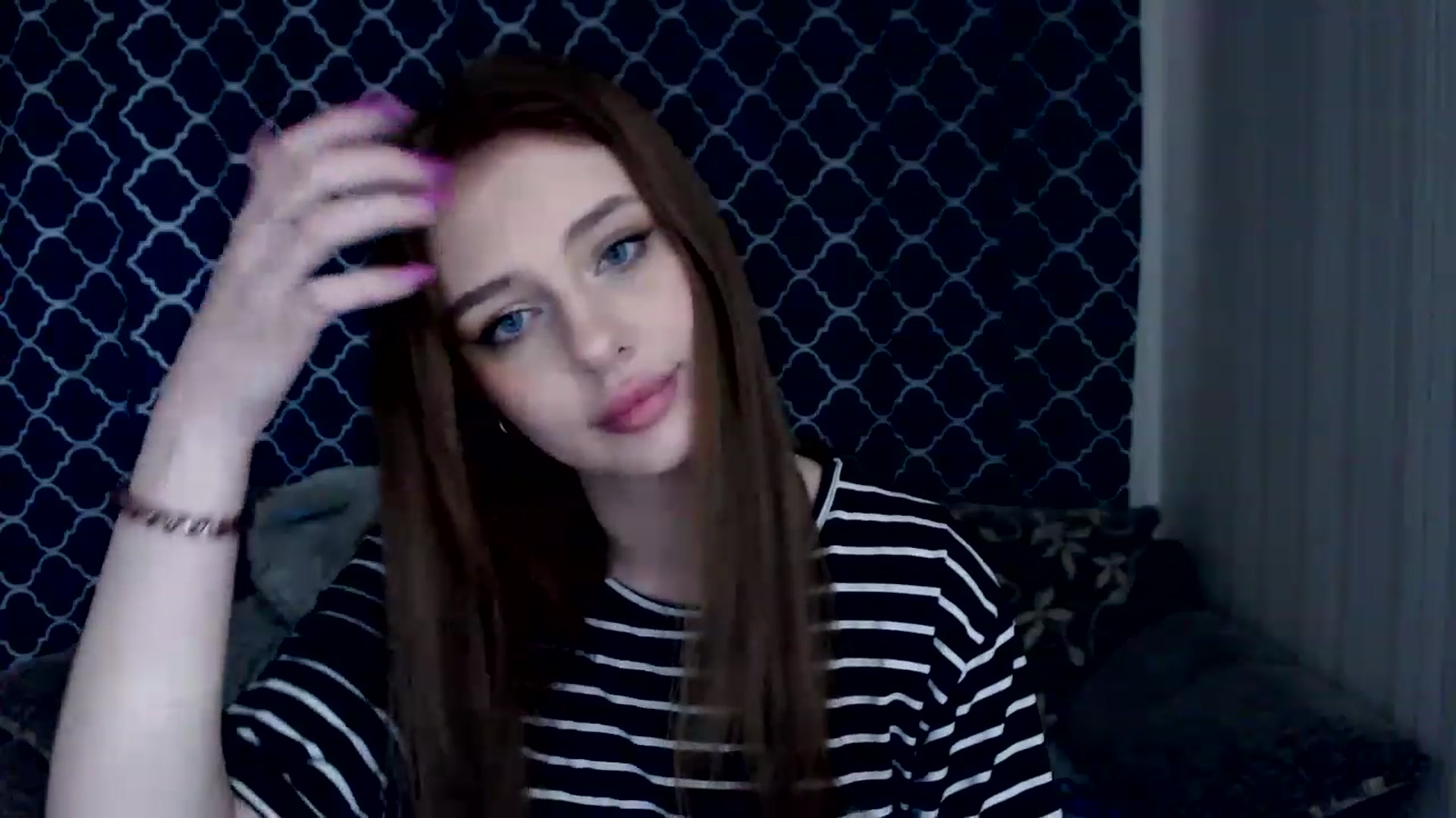 Gallery image thumbnail from Ririma_xo's myfreecams stream on, 06/07/2023, 12:01 image 18 of 20