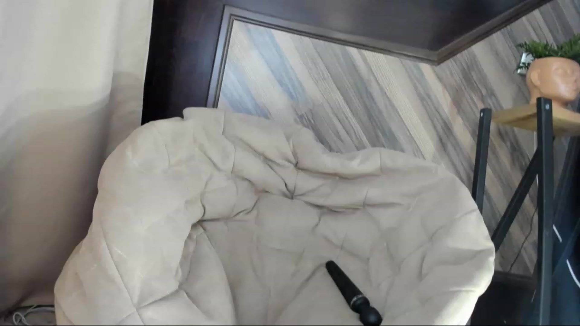 Gallery image thumbnail from RishaLi's myfreecams stream on, 02/02/2023, 10:16 image 18 of 20