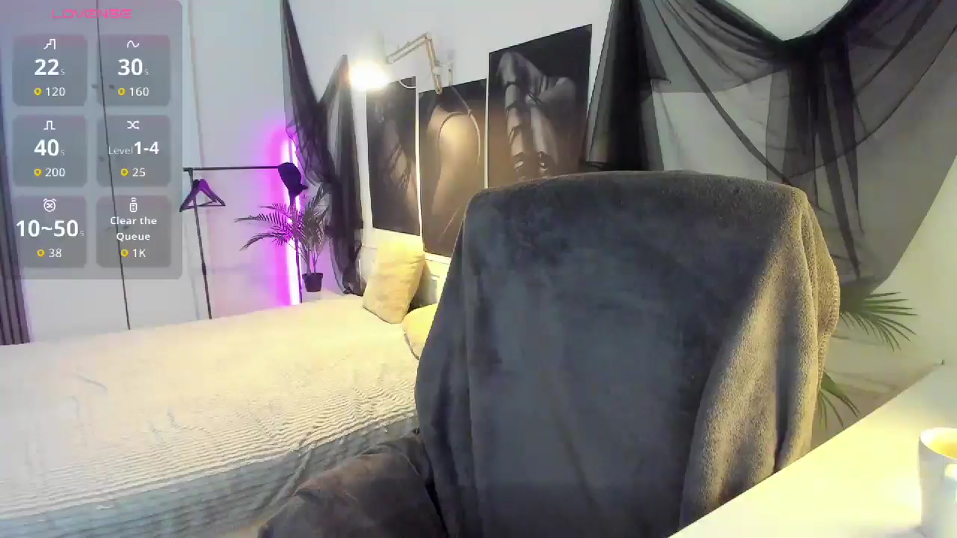 Gallery image thumbnail from RisoSweet's myfreecams stream on, 03/08/2026, 23:39 image 4 of 20