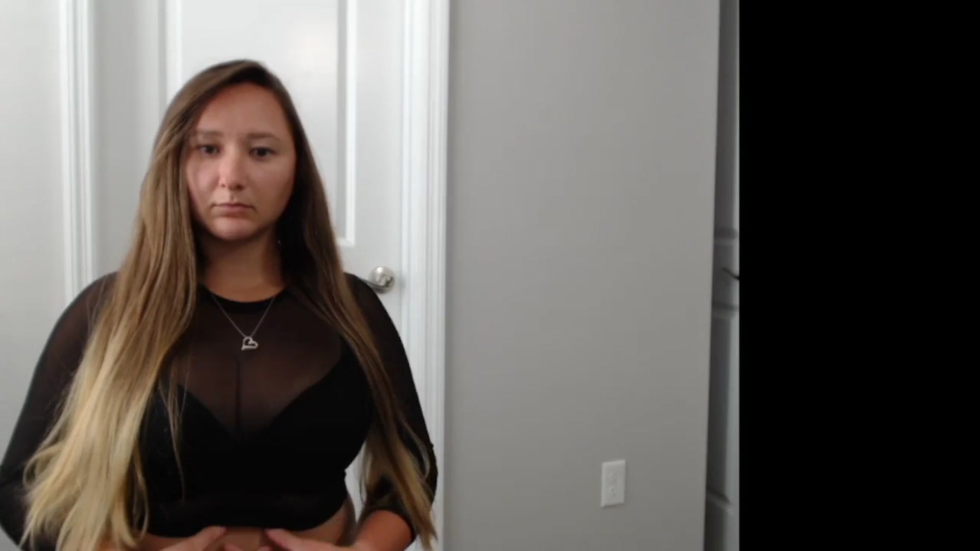 Gallery image thumbnail from RissXO's myfreecams stream on, 08/24/2023, 16:54 image 11 of 20