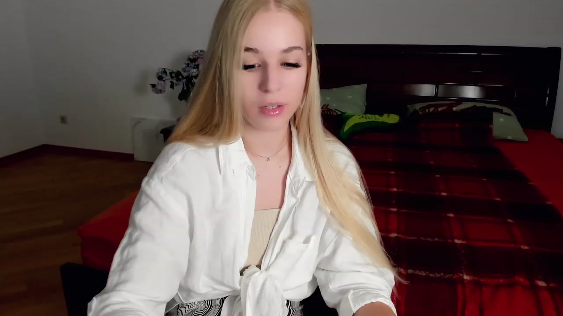 Gallery image thumbnail from RitaPretty's myfreecams stream on, 07/08/2023, 11:07 image 16 of 20
