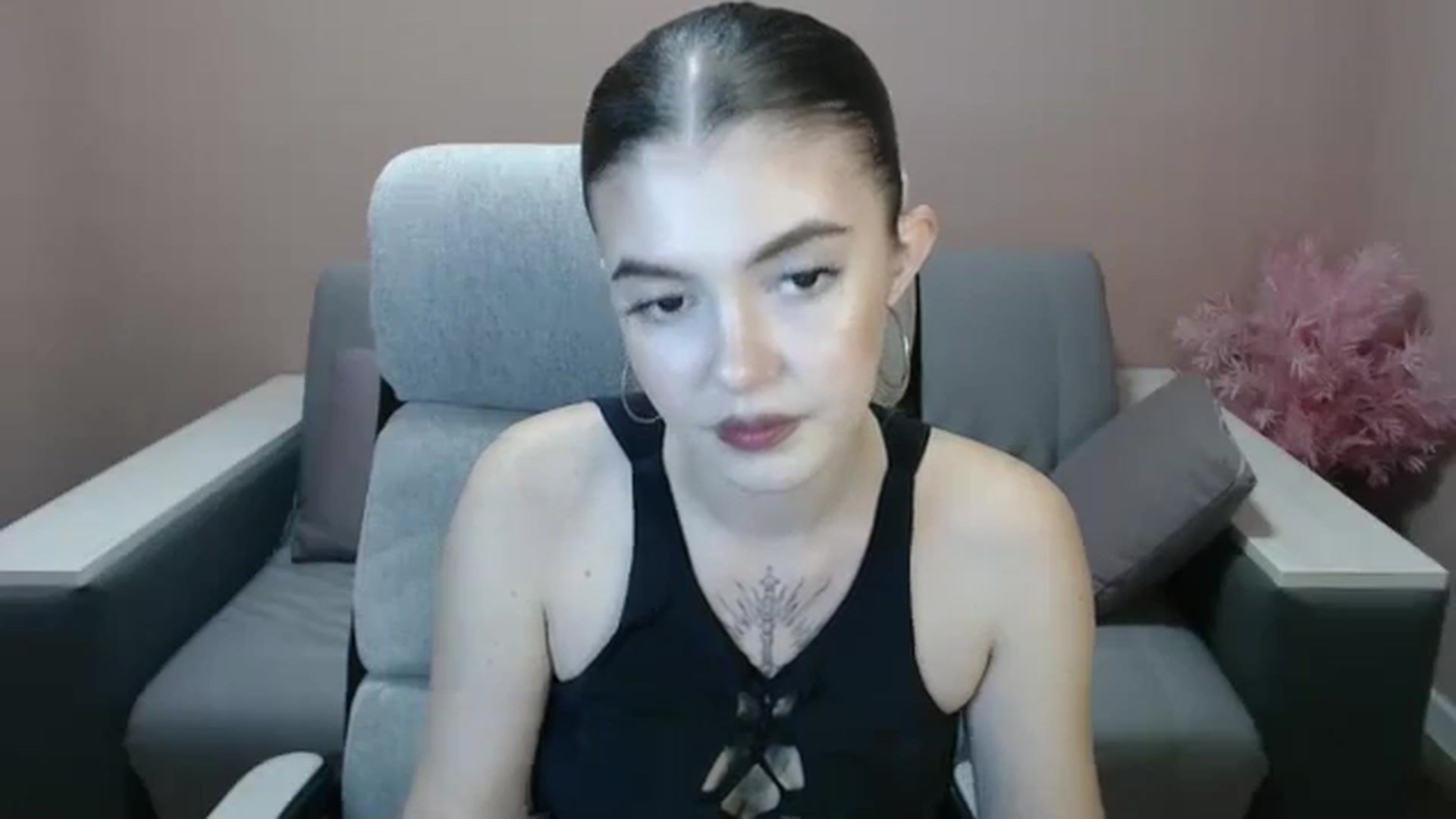 Gallery image thumbnail from Ritaneer's myfreecams stream on, 08/12/2024, 09:12 image 17 of 20