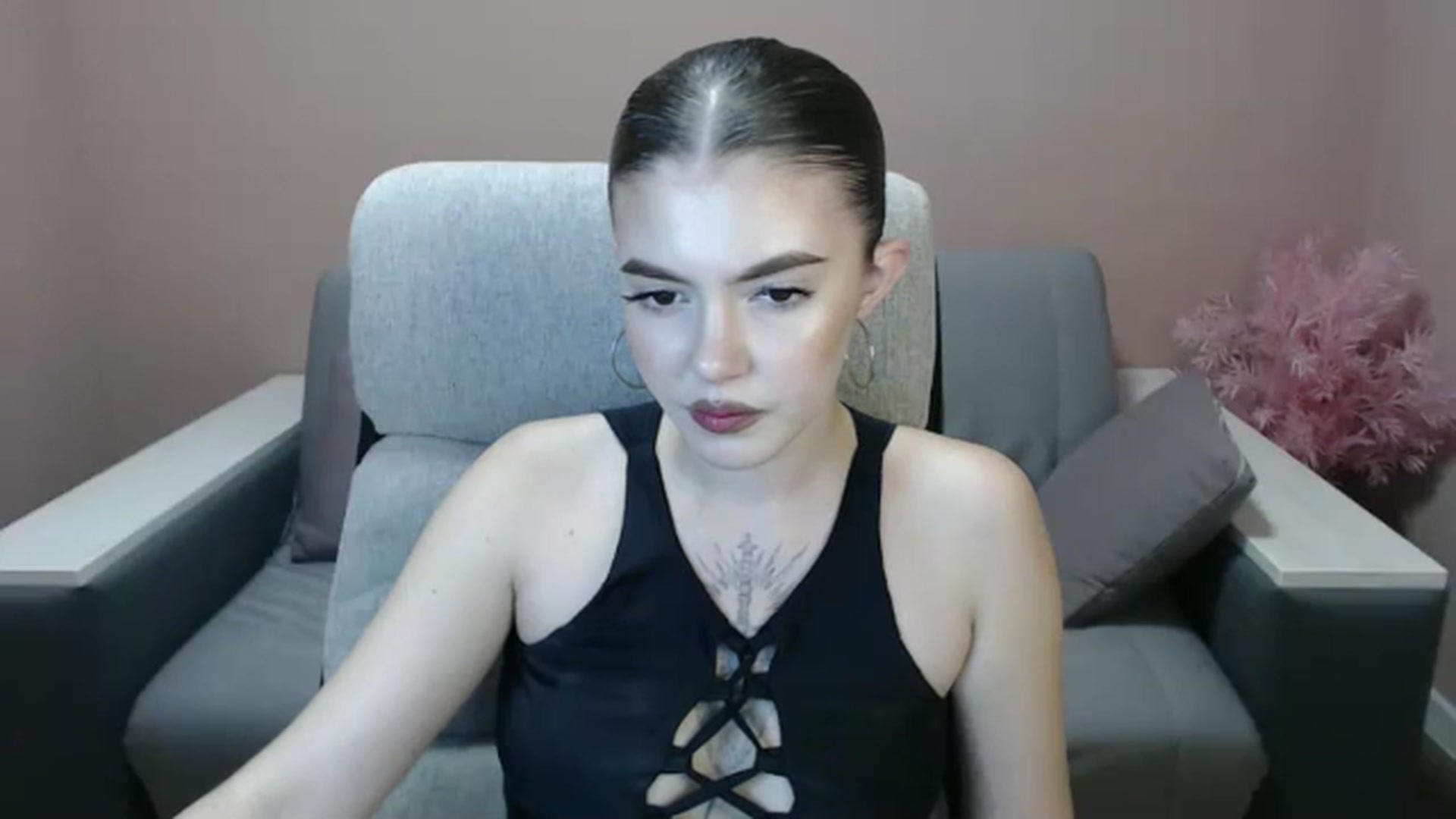 Gallery image thumbnail from Ritaneer's myfreecams stream on, 08/12/2024, 09:12 image 16 of 20
