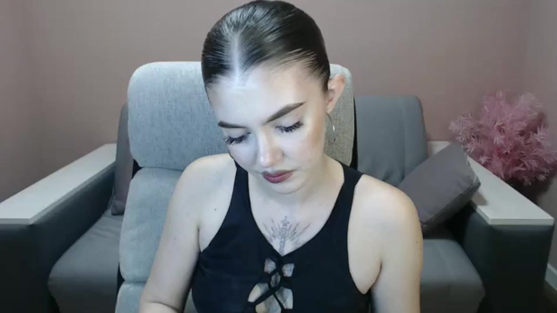 Gallery image thumbnail from Ritaneer's myfreecams stream on, 08/12/2024, 09:12 image 1 of 20