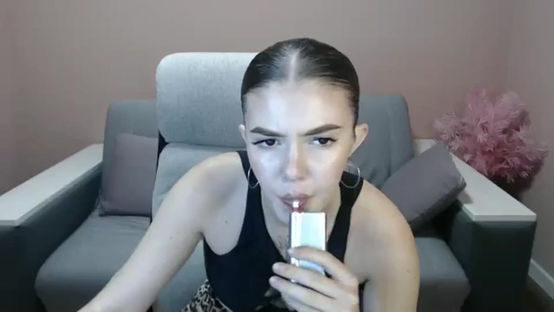 Gallery image thumbnail from Ritaneer's myfreecams stream on, 08/12/2024, 11:25 image 14 of 20
