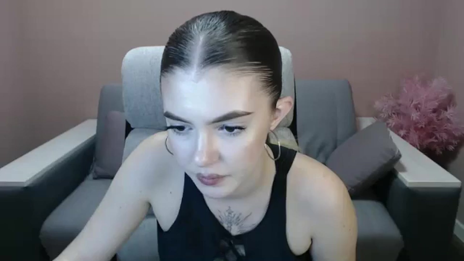 Gallery image thumbnail from Ritaneer's myfreecams stream on, 08/12/2024, 11:25 image 1 of 20